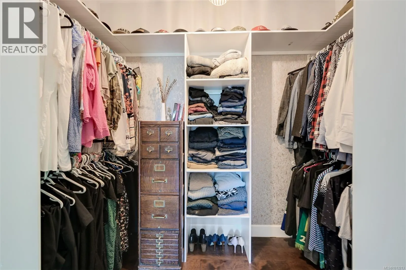 856 Hayden Pl
