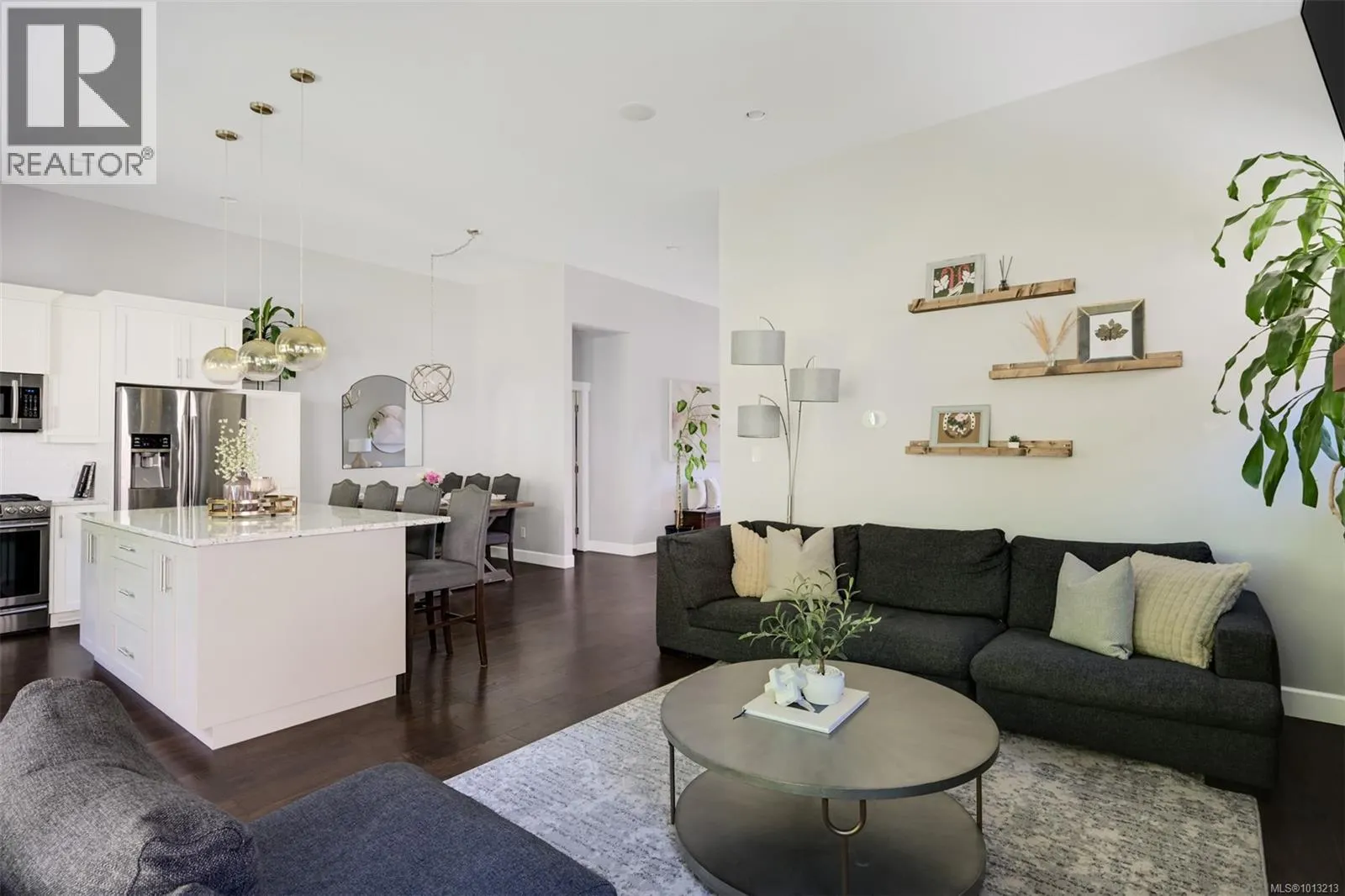 856 Hayden Pl