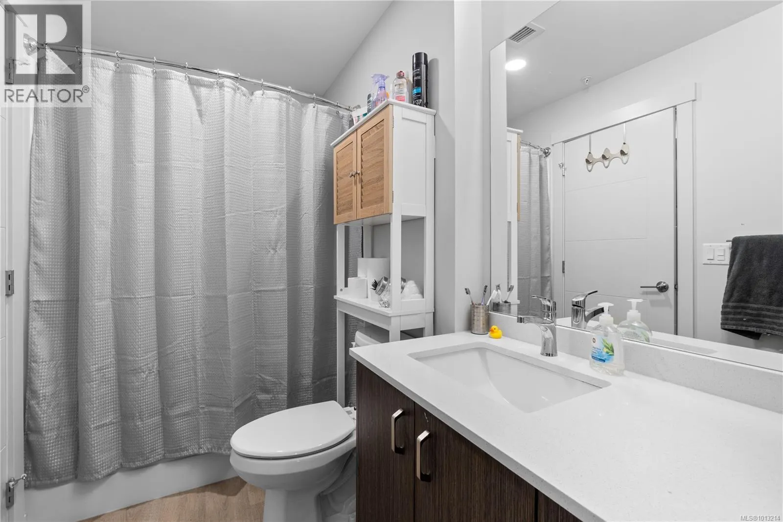 302 164 Alberni Hwy