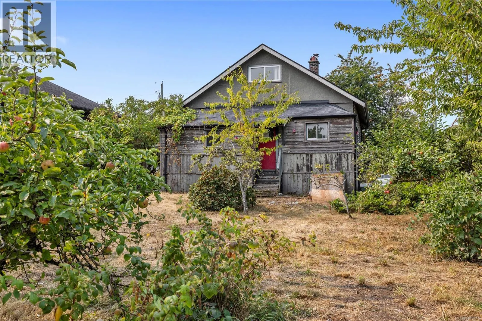 128 Craig St