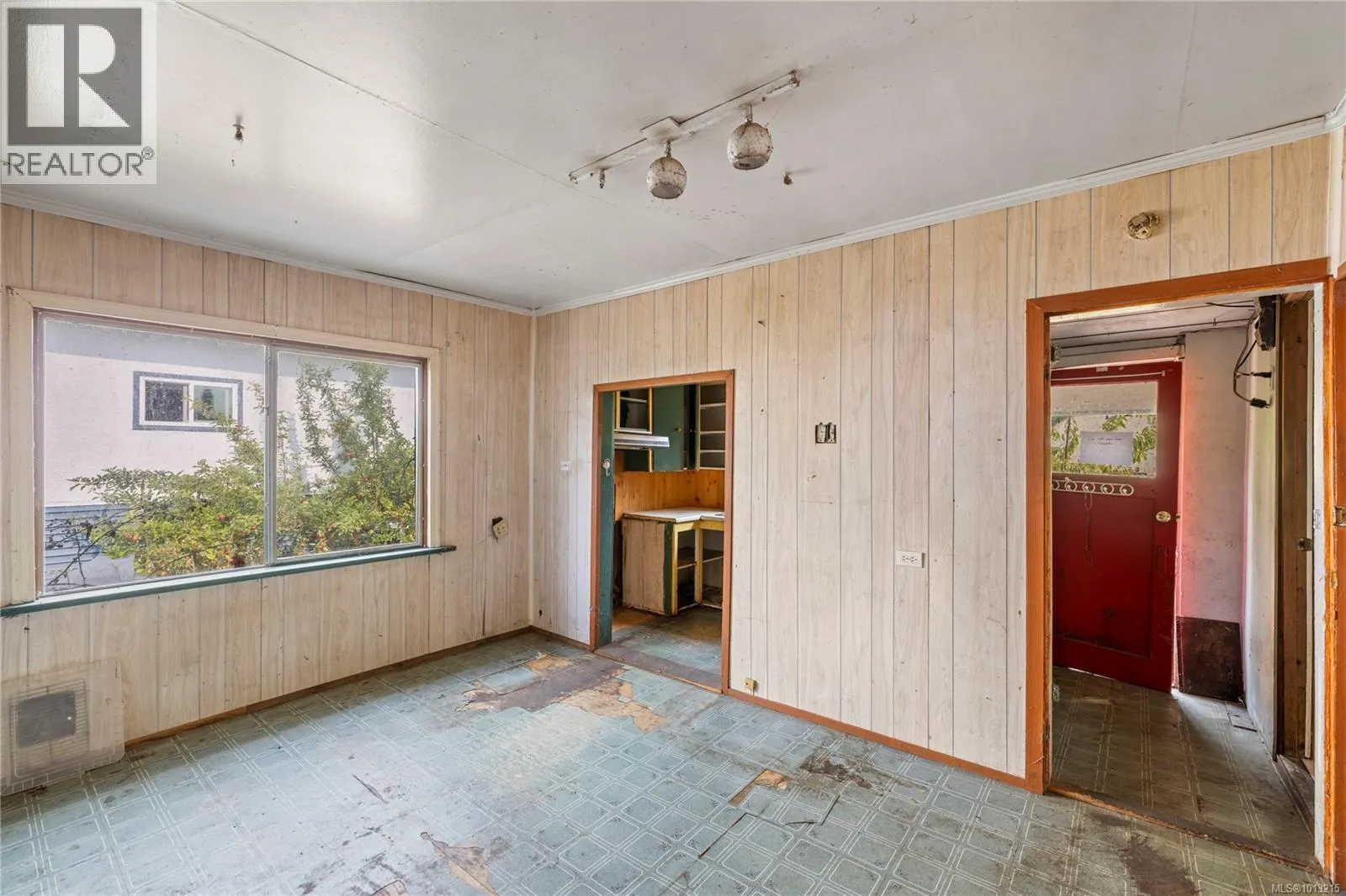 128 Craig St