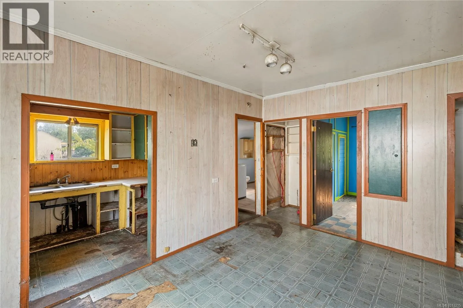 128 Craig St