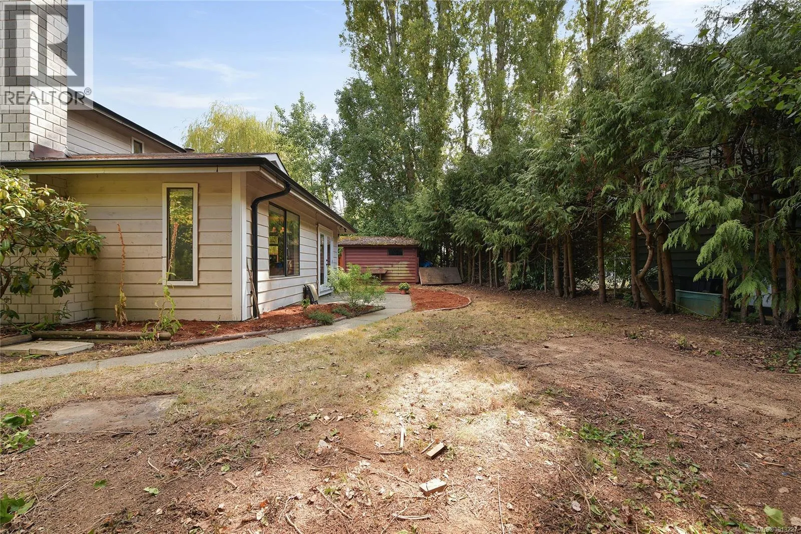 7037 WALLACE Dr