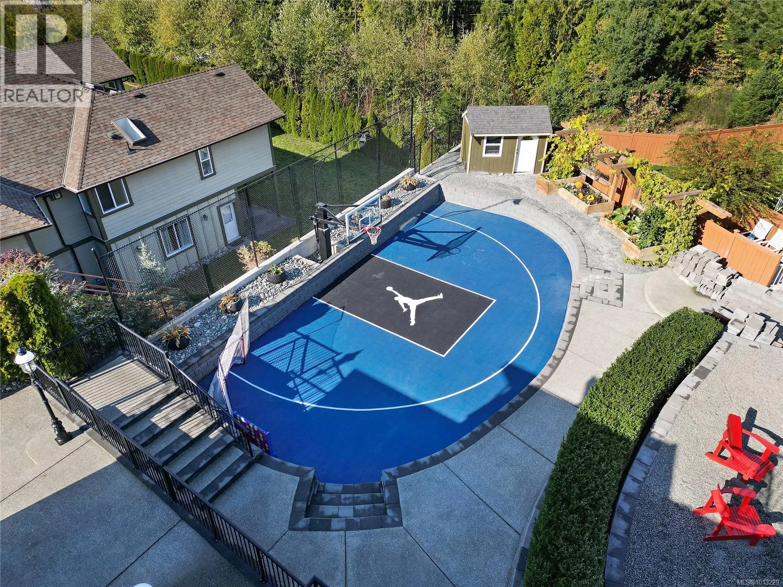601 Sentinel Dr