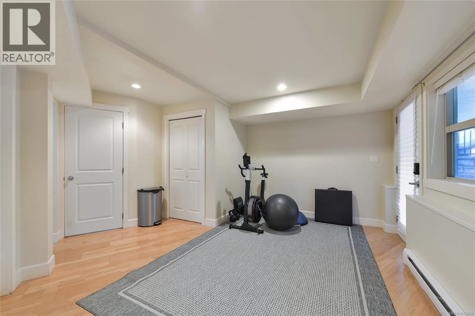 601 Sentinel Dr