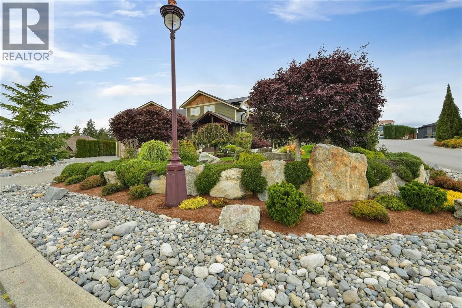 601 Sentinel Dr