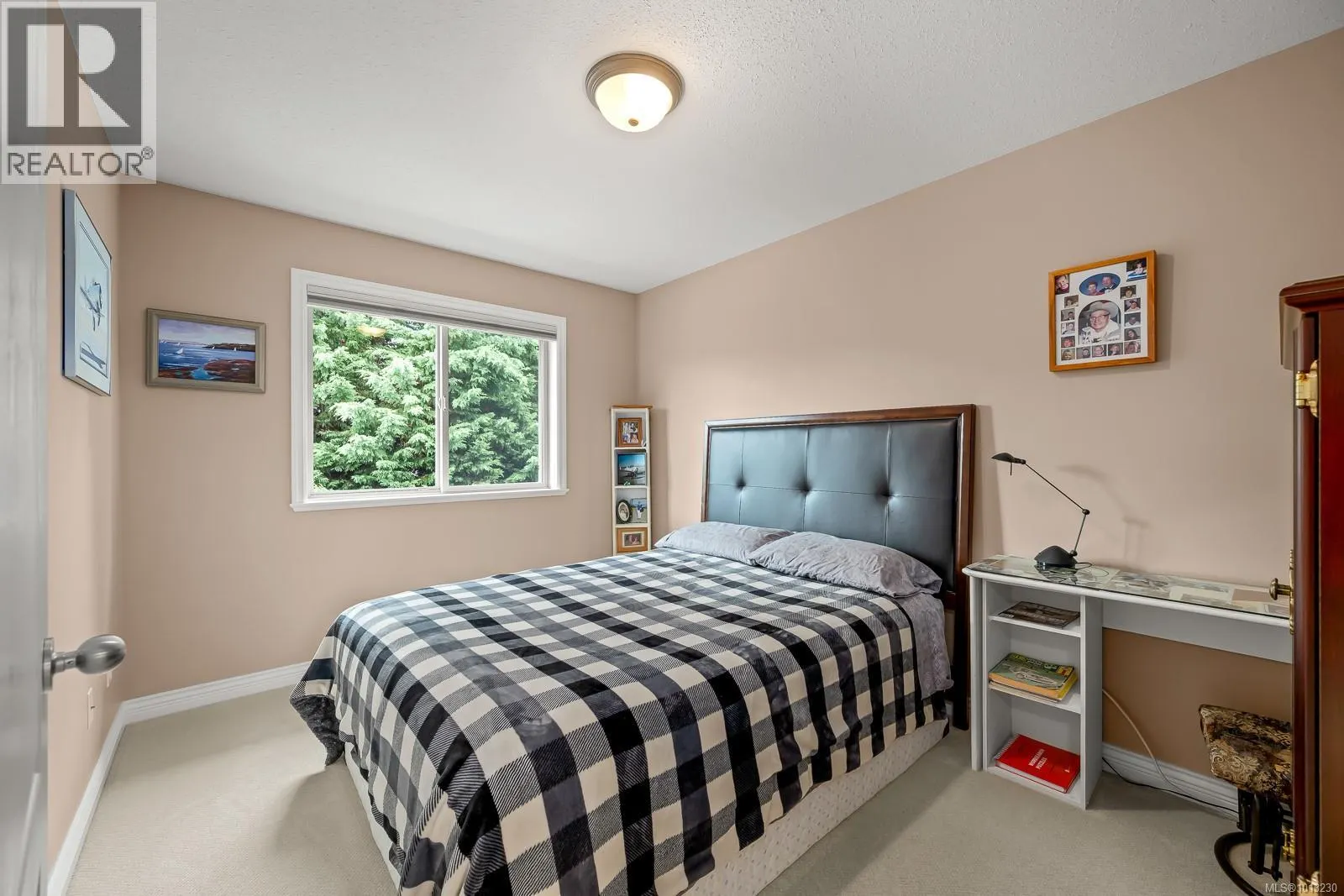 2467 Walbran Pl