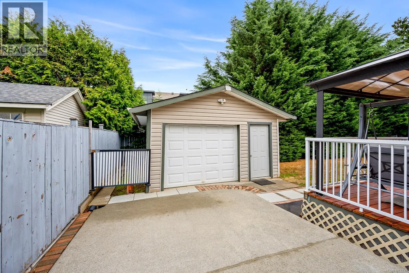 2467 Walbran Pl