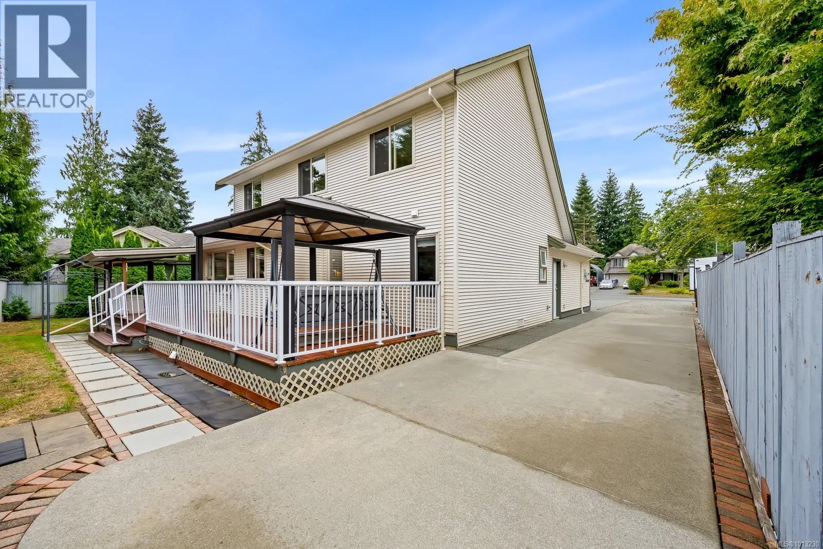 2467 Walbran Pl