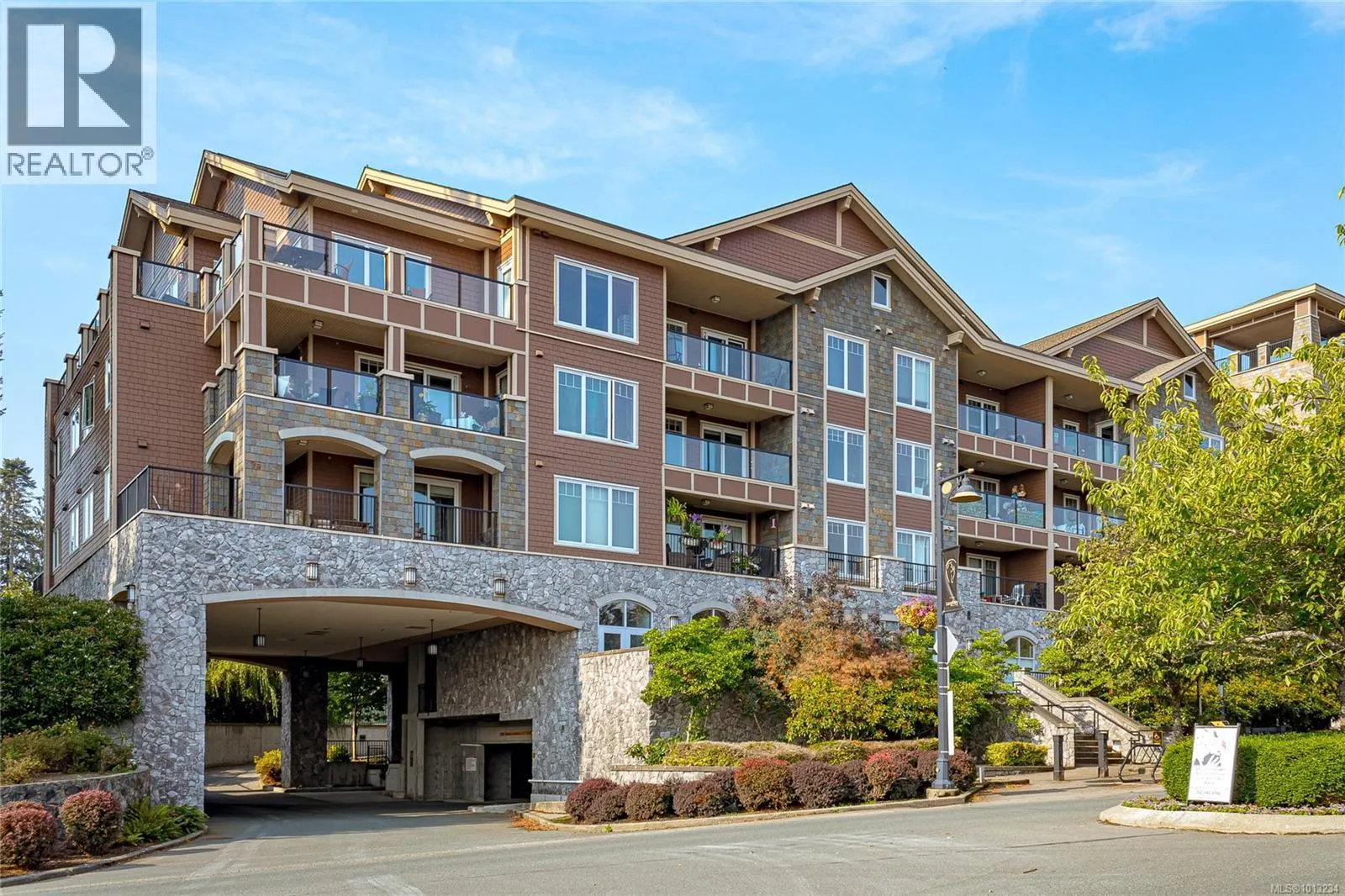303 1325 Bear Mountain Pkwy