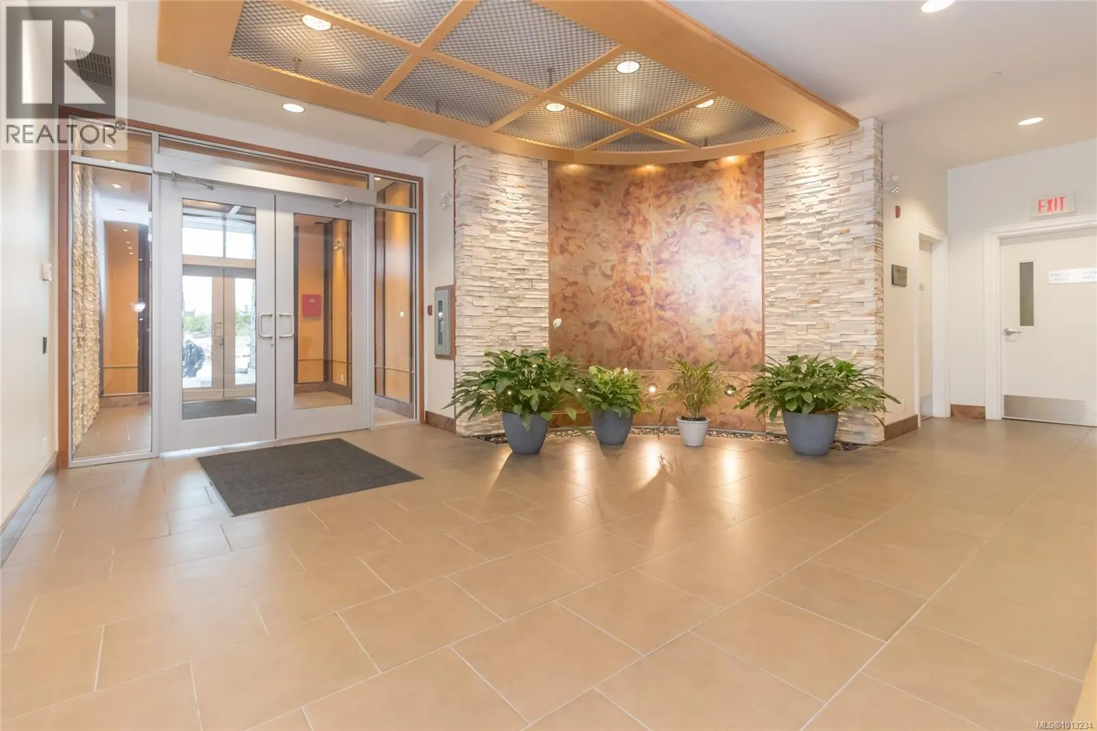 303 1325 Bear Mountain Pkwy