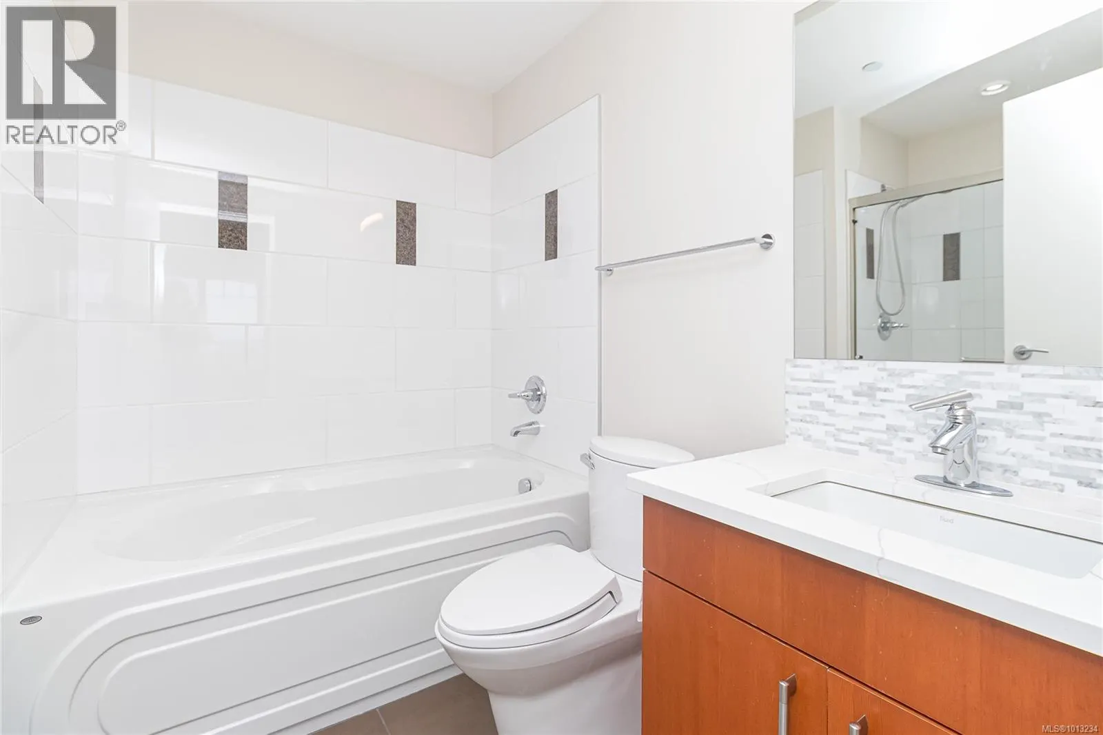 303 1325 Bear Mountain Pkwy