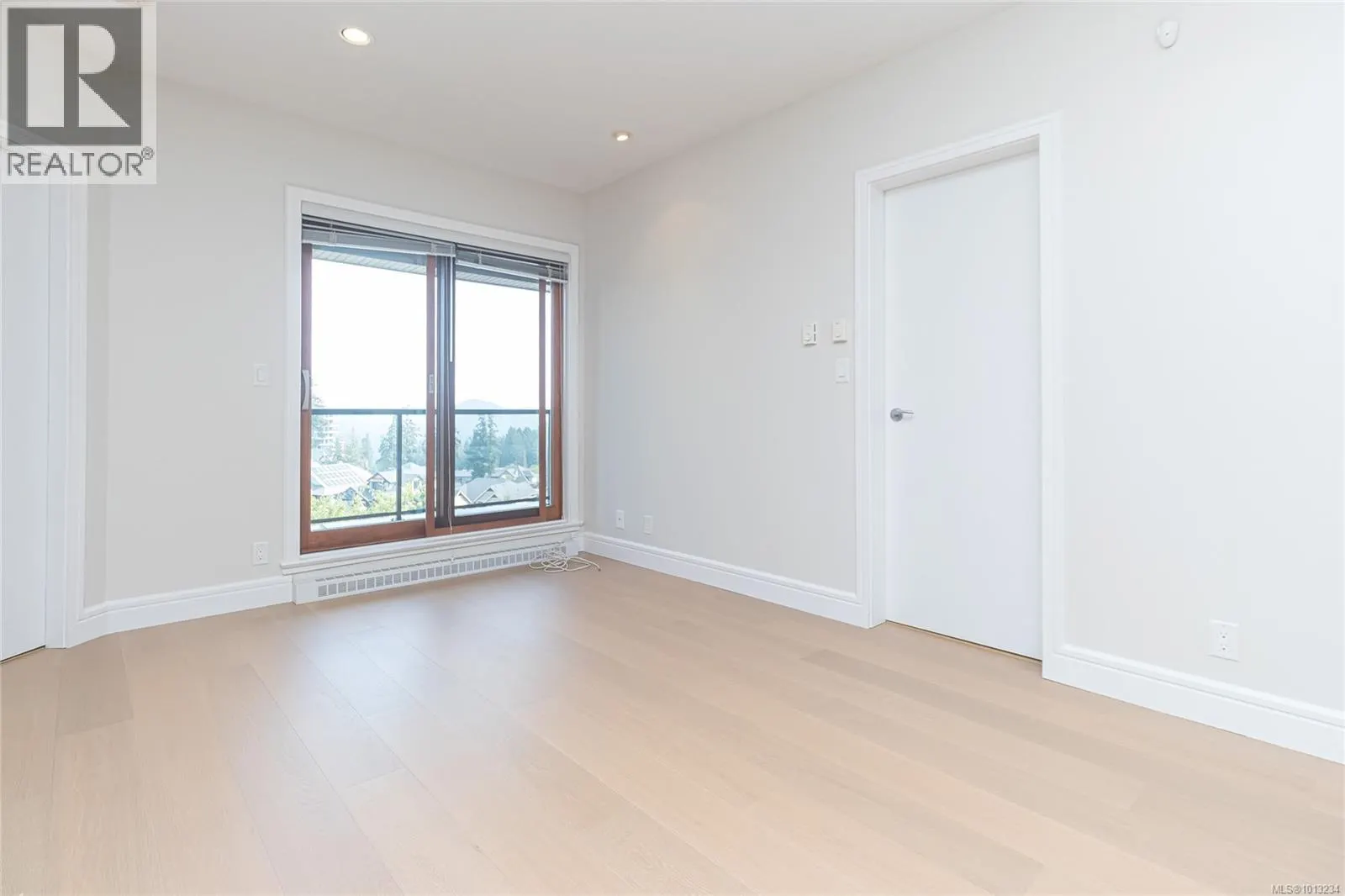 303 1325 Bear Mountain Pkwy