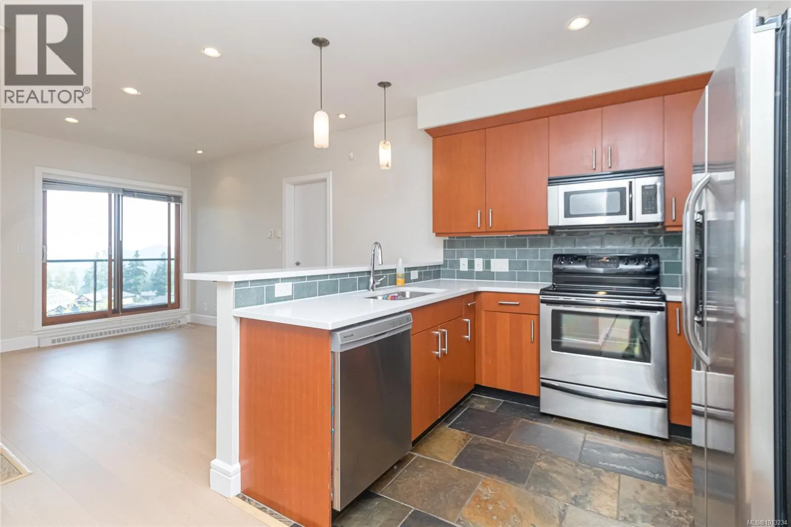 303 1325 Bear Mountain Pkwy