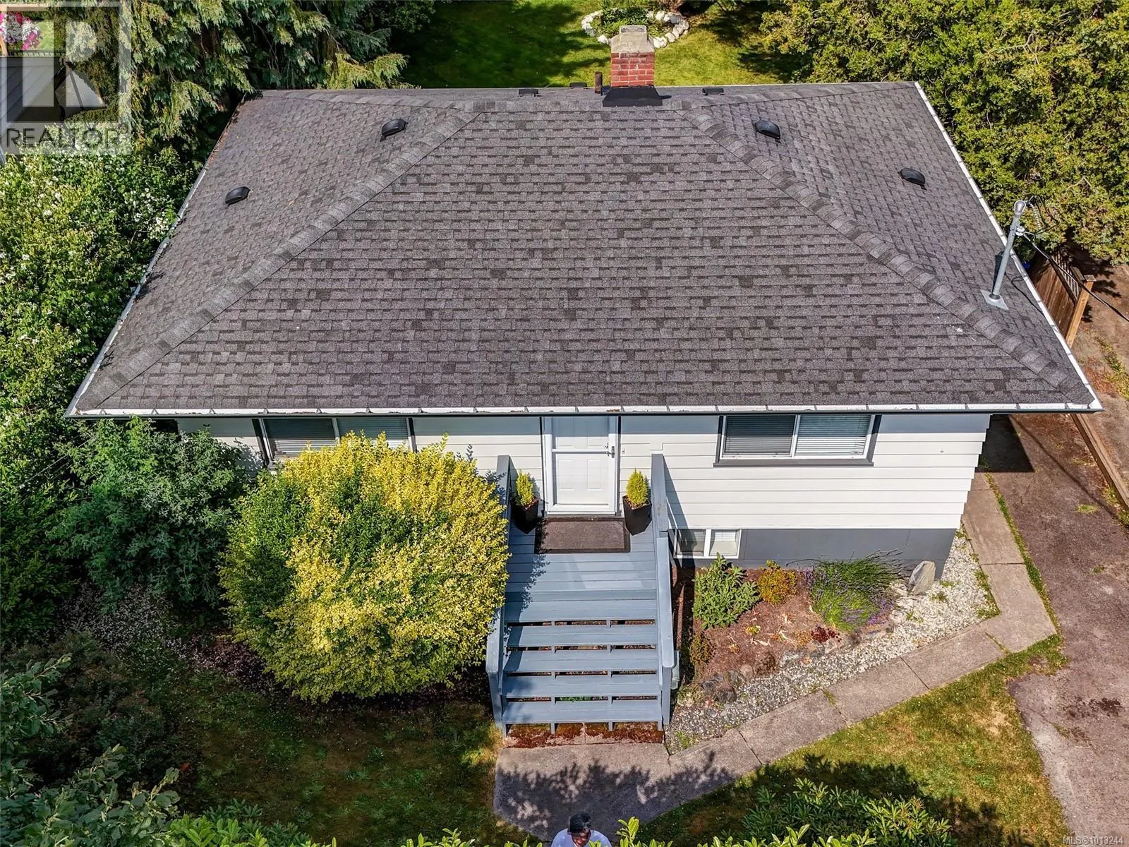 1728 Foul Bay Rd
