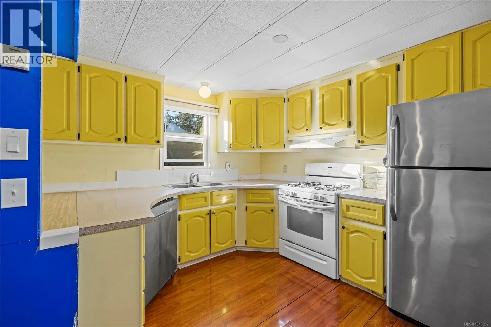 2495 Schirra Dr