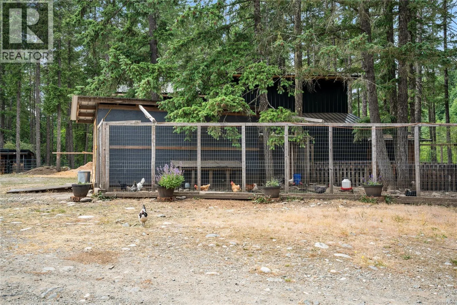2715 Nanaimo River Rd