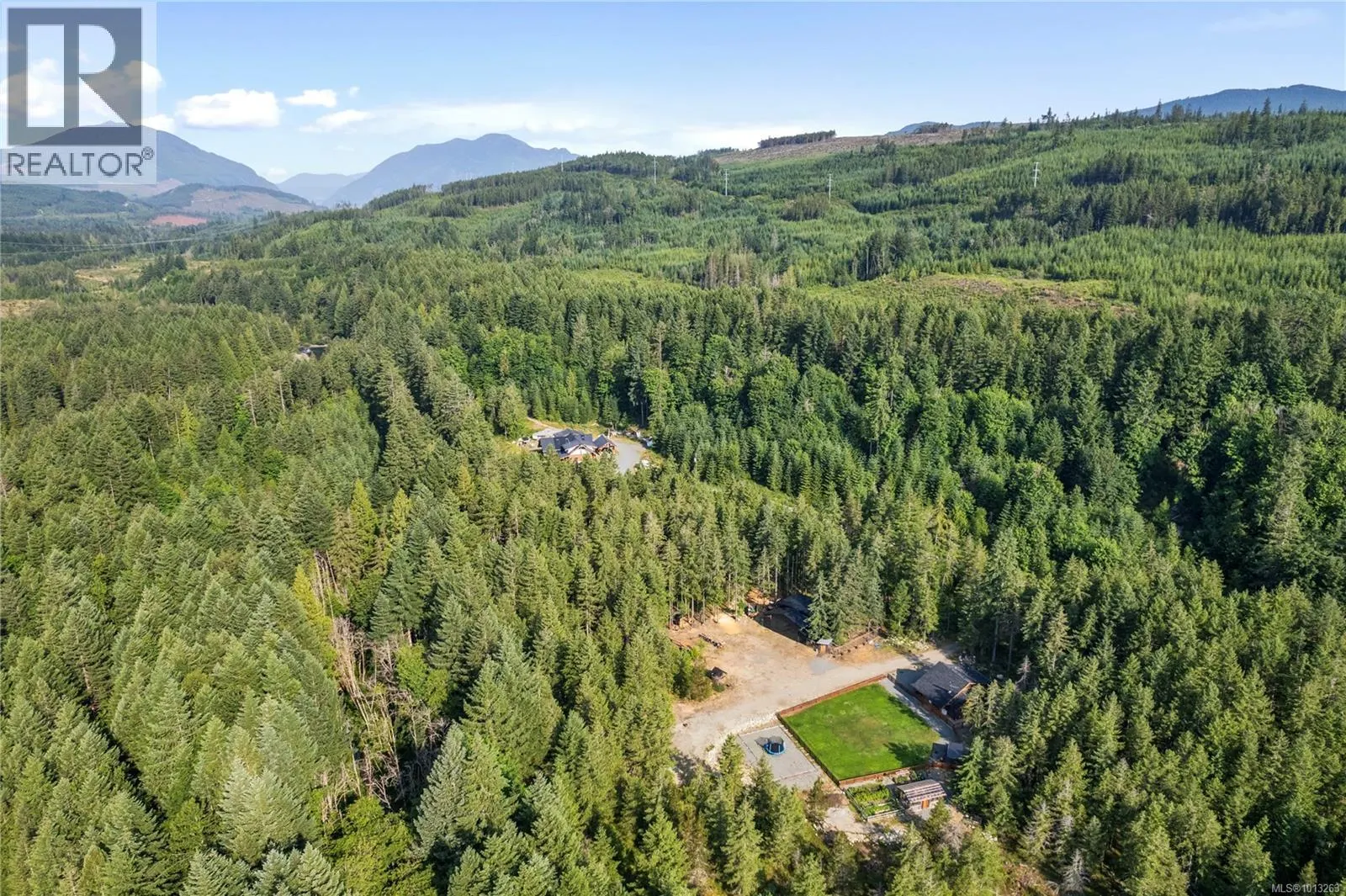2715 Nanaimo River Rd