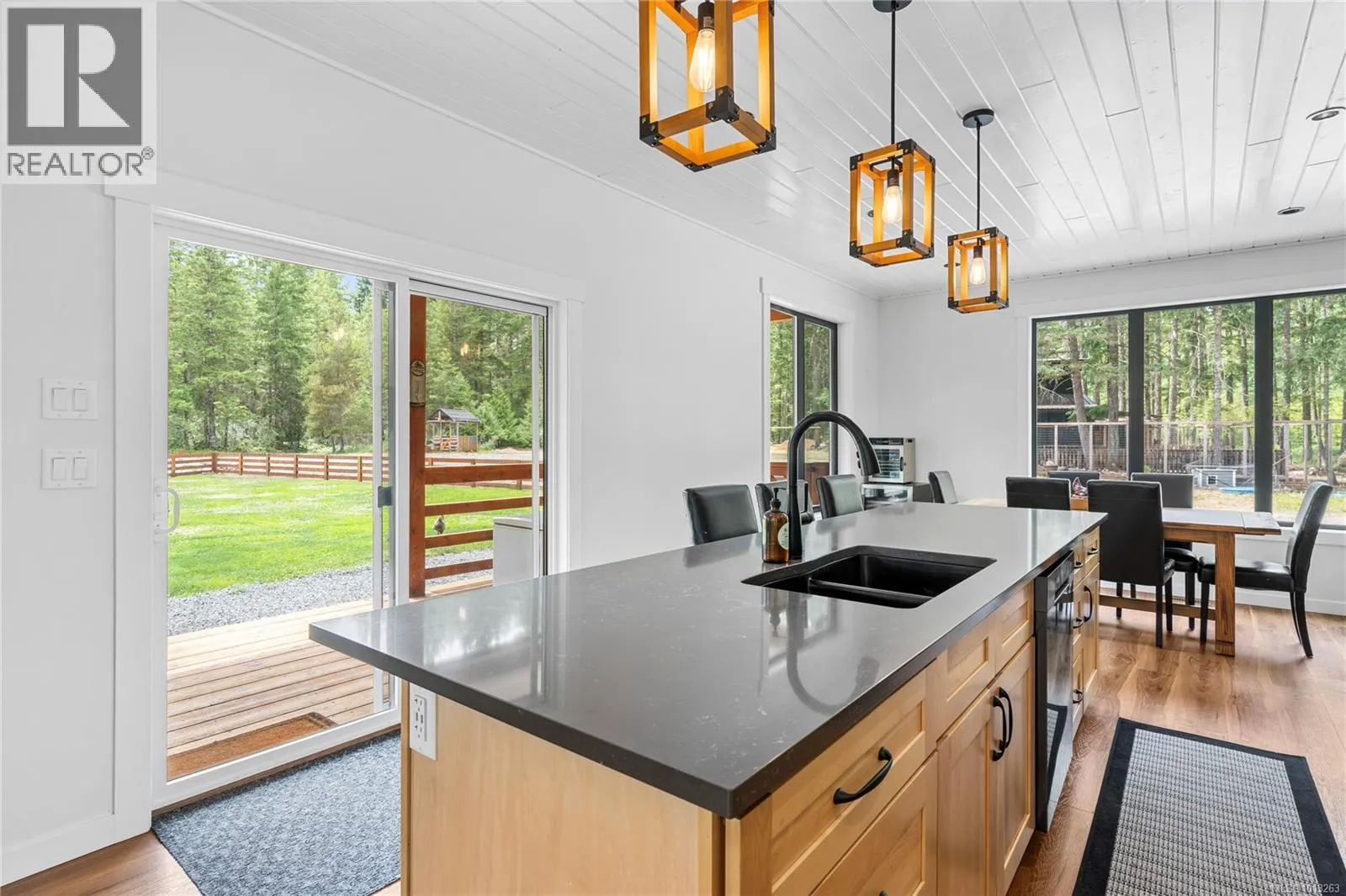 2715 Nanaimo River Rd
