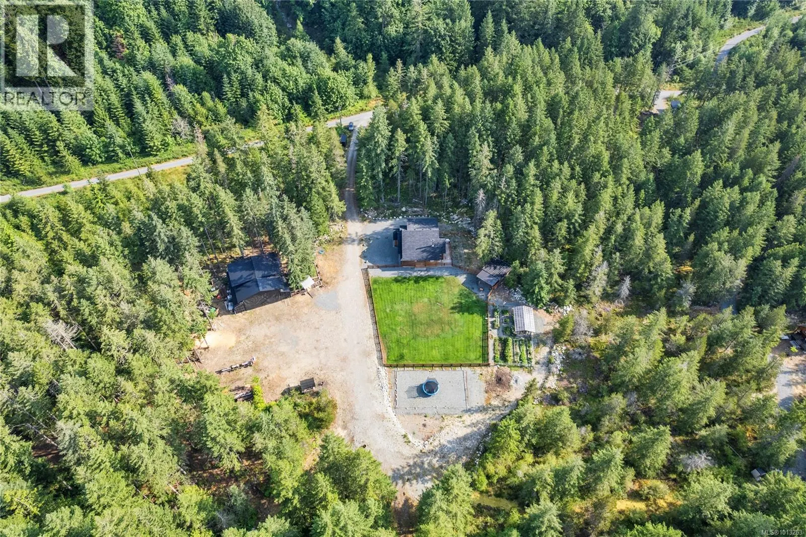 2715 Nanaimo River Rd