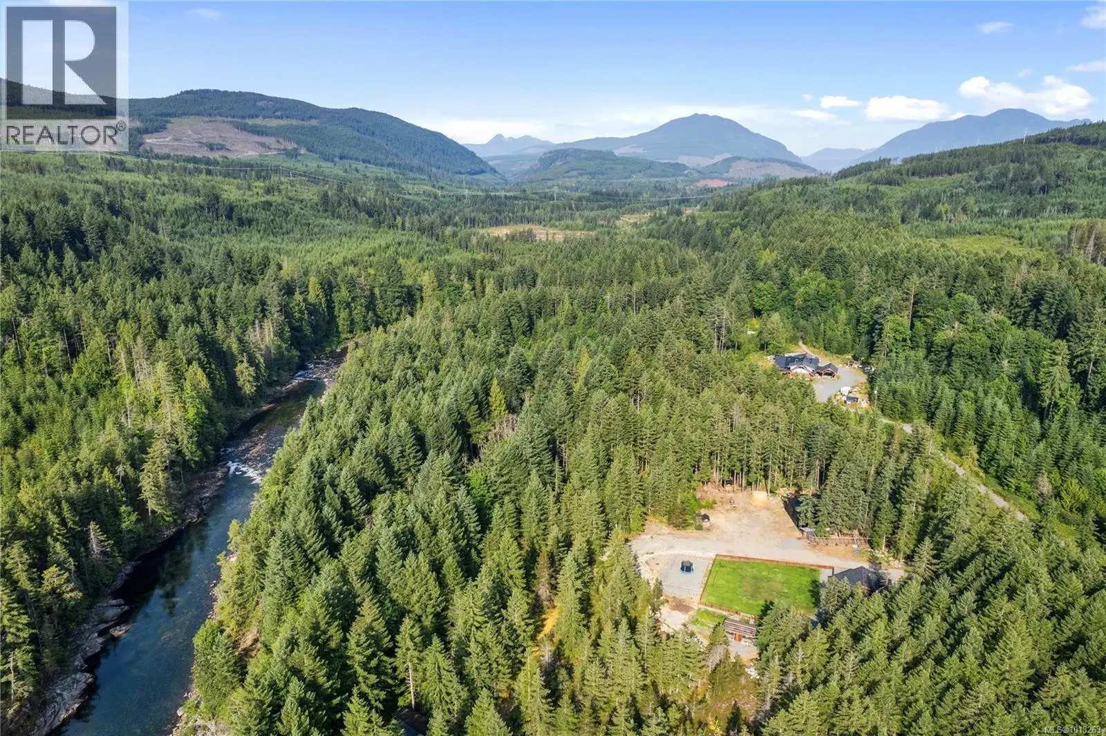 2715 Nanaimo River Rd