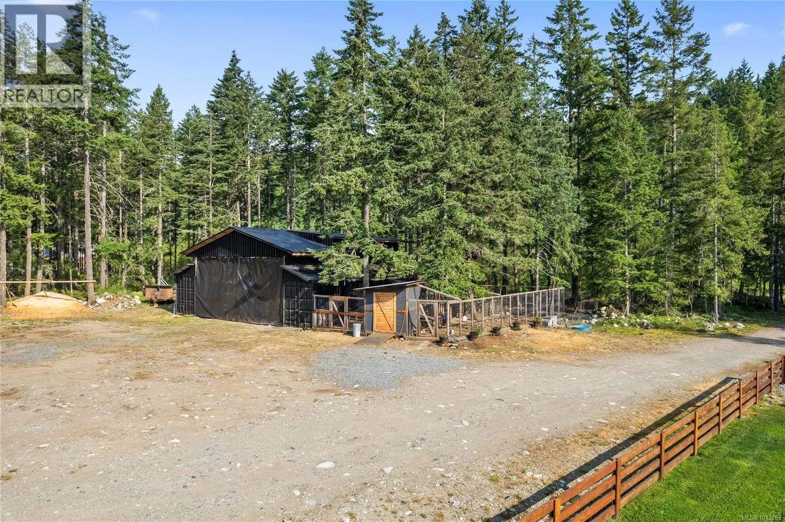 2715 Nanaimo River Rd