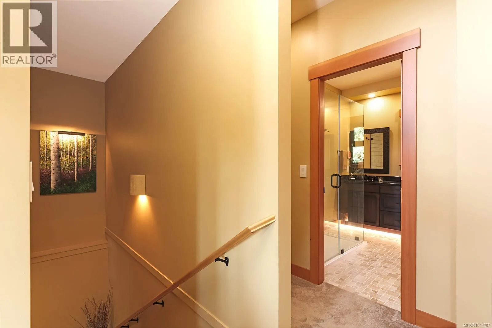 890 Cruikshank Ridge