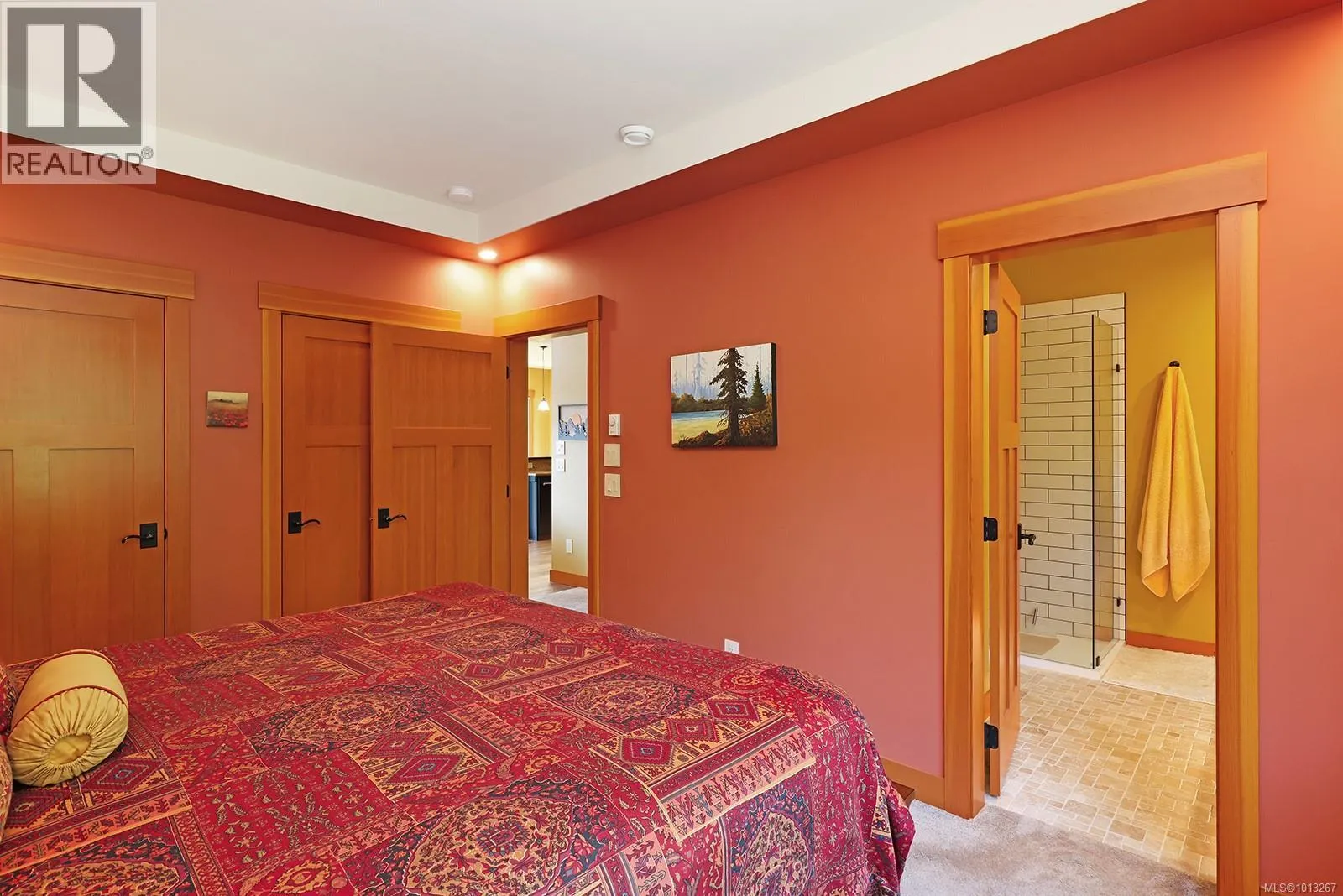 890 Cruikshank Ridge
