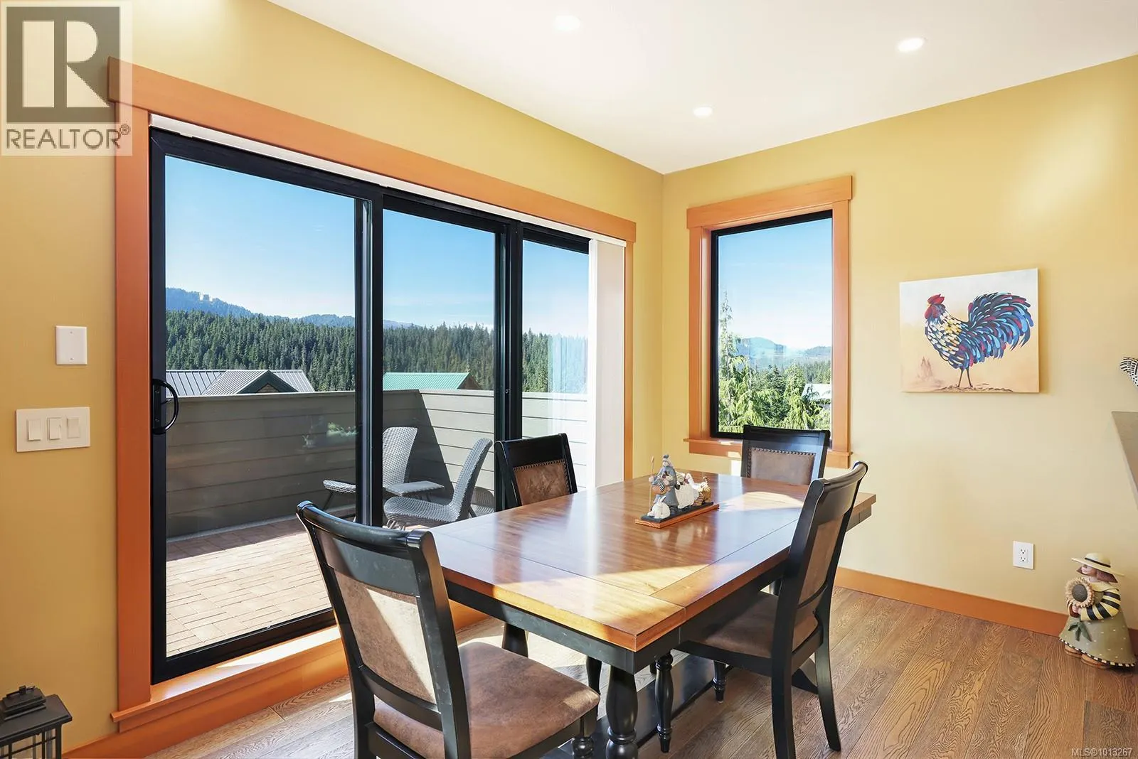 890 Cruikshank Ridge