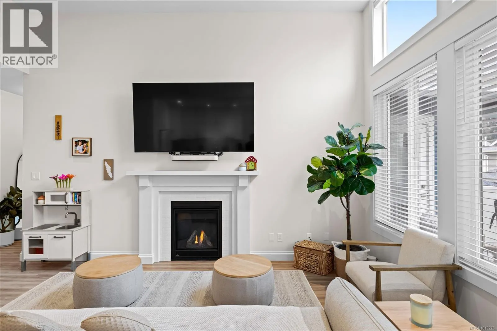 907 Park Ave