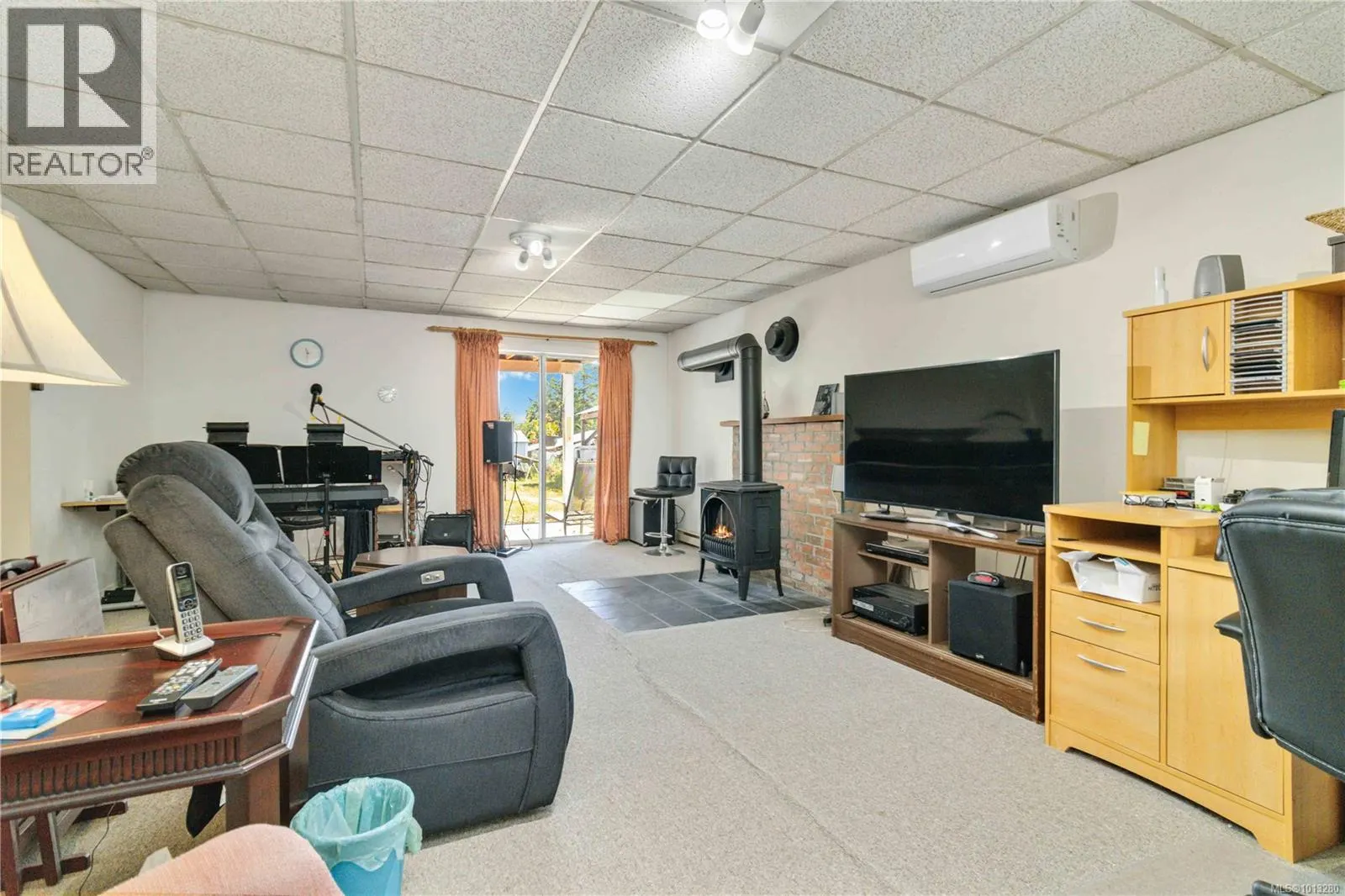 1385 Clun Pl