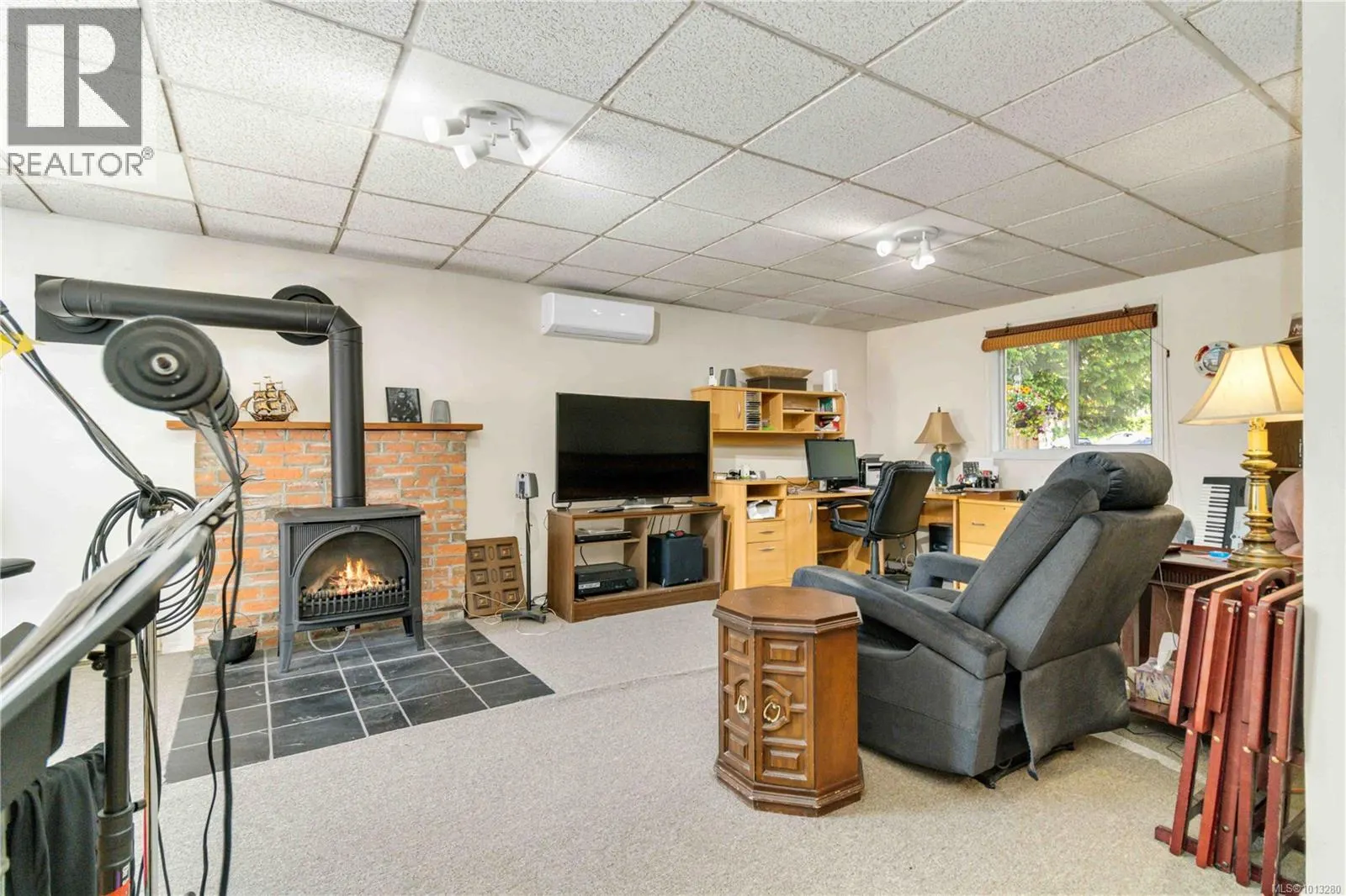 1385 Clun Pl