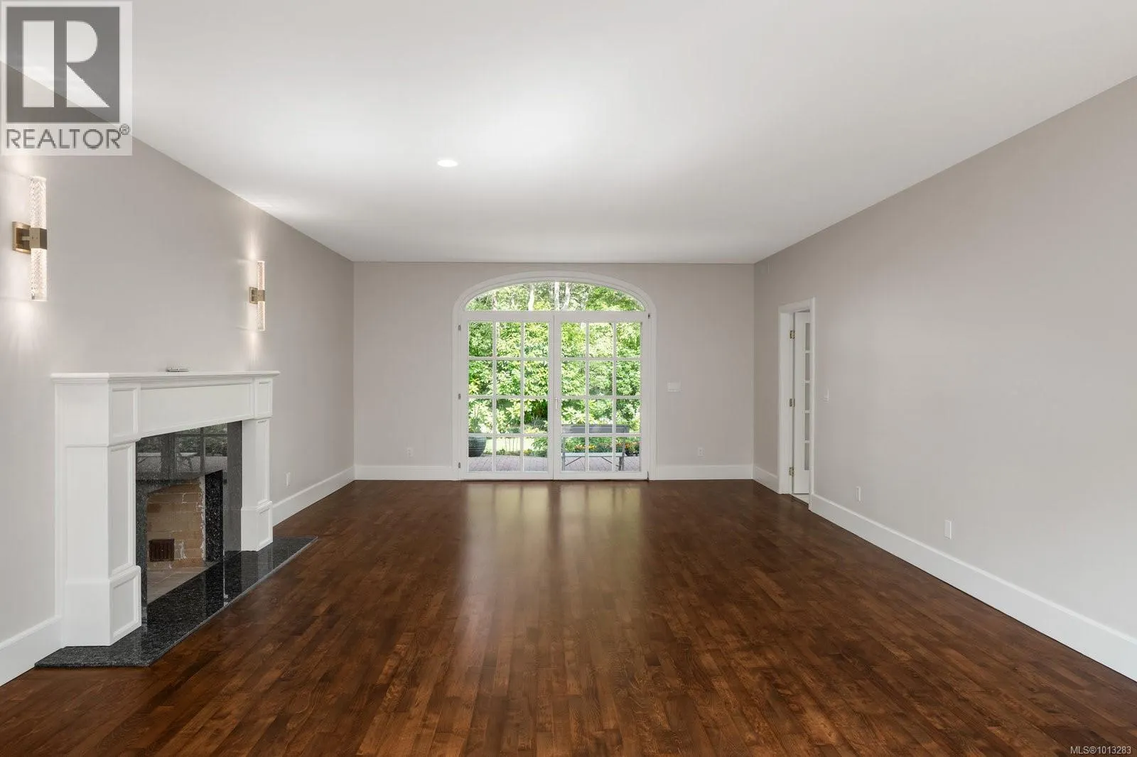 611 Island Rd