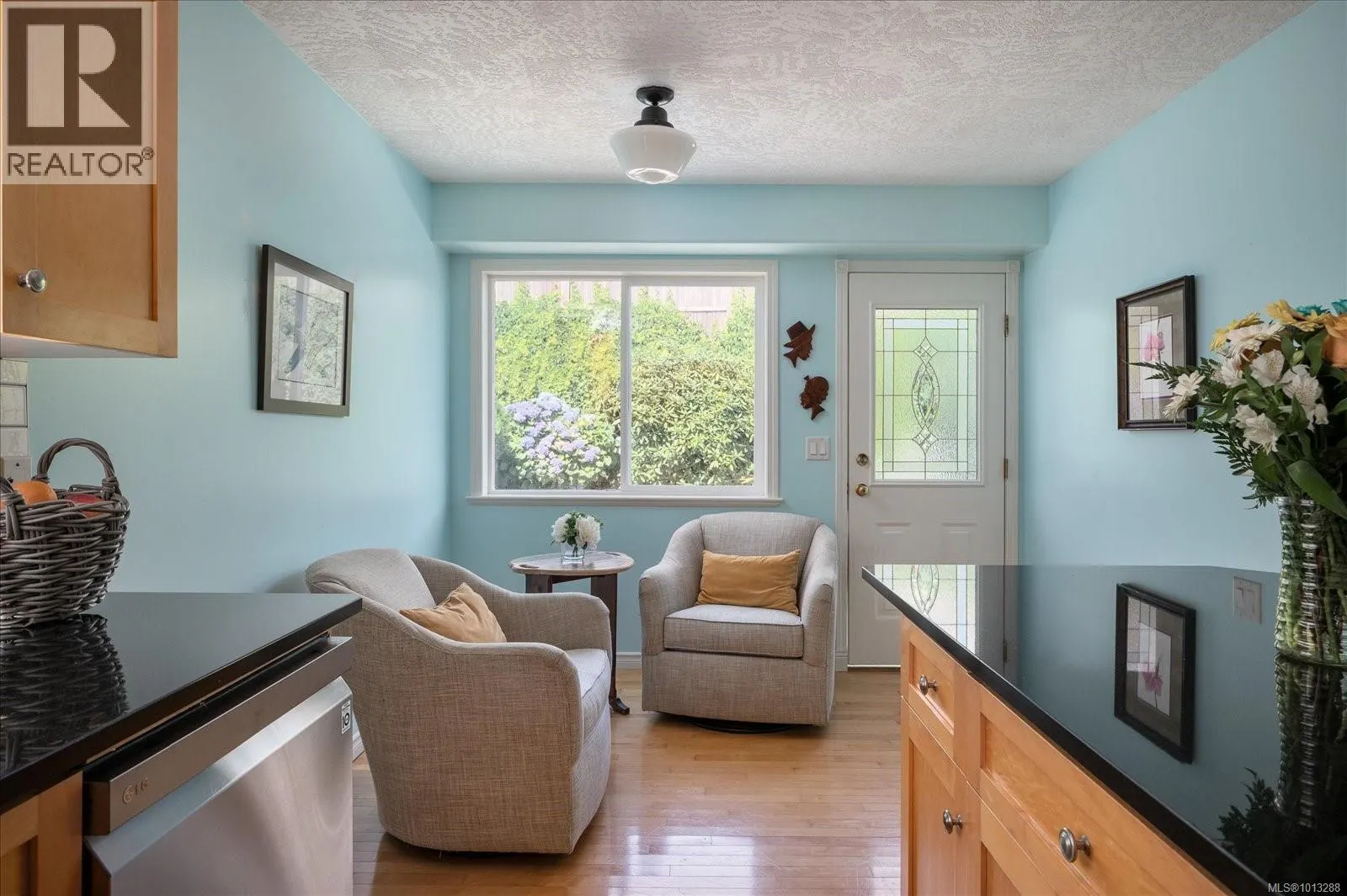 5804 Quarry Cres