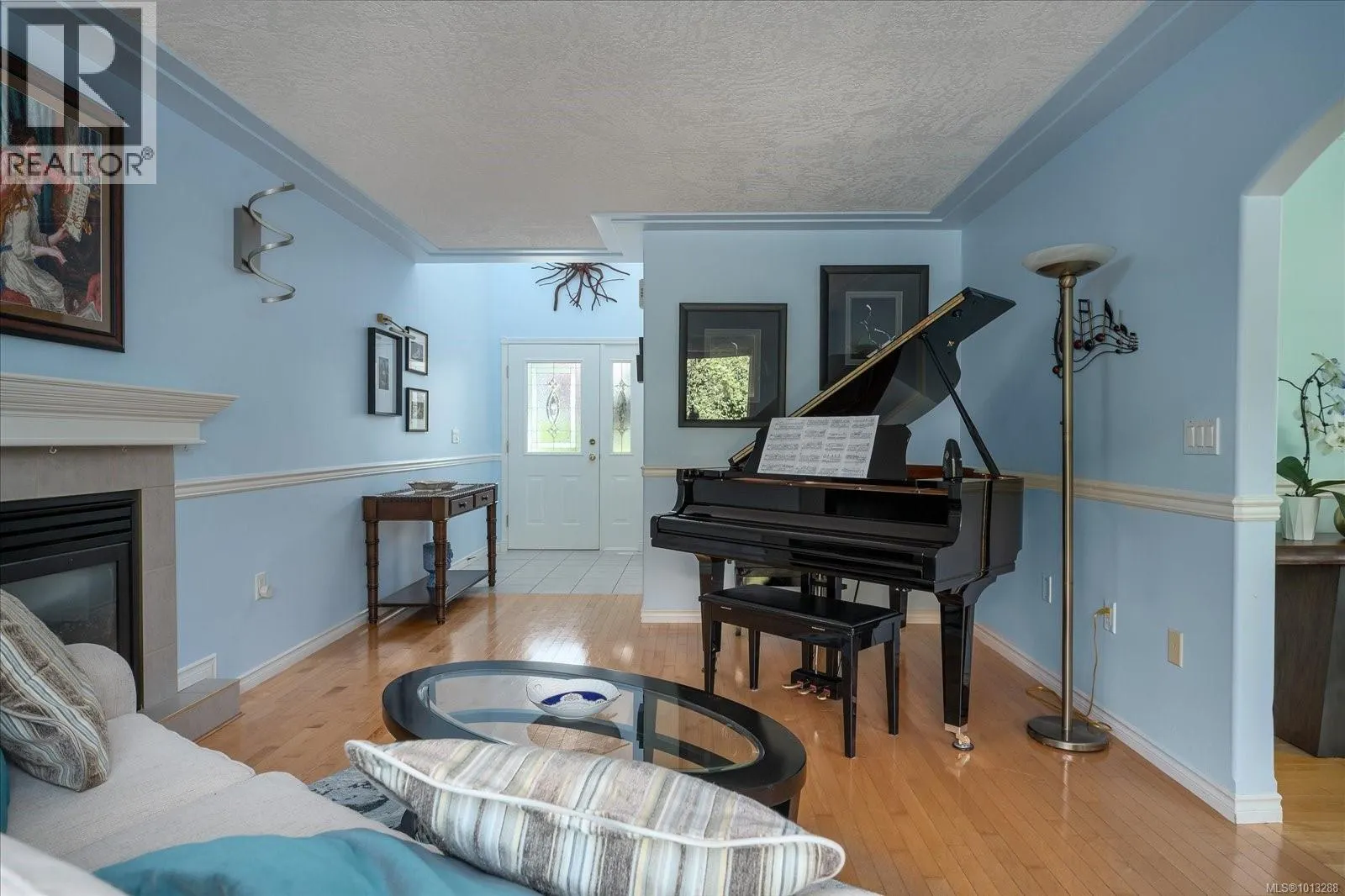 5804 Quarry Cres