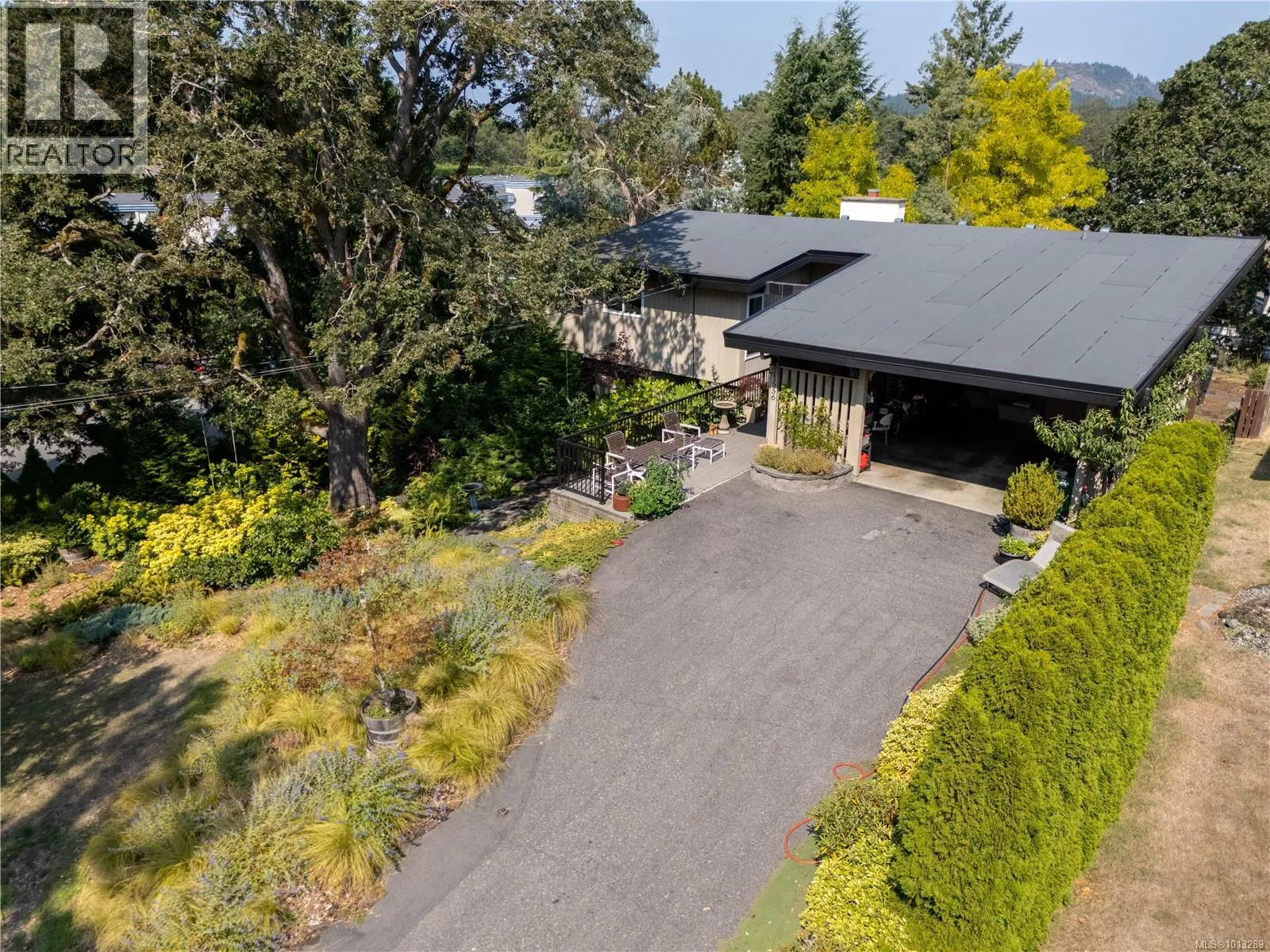 1556 Arrow Rd