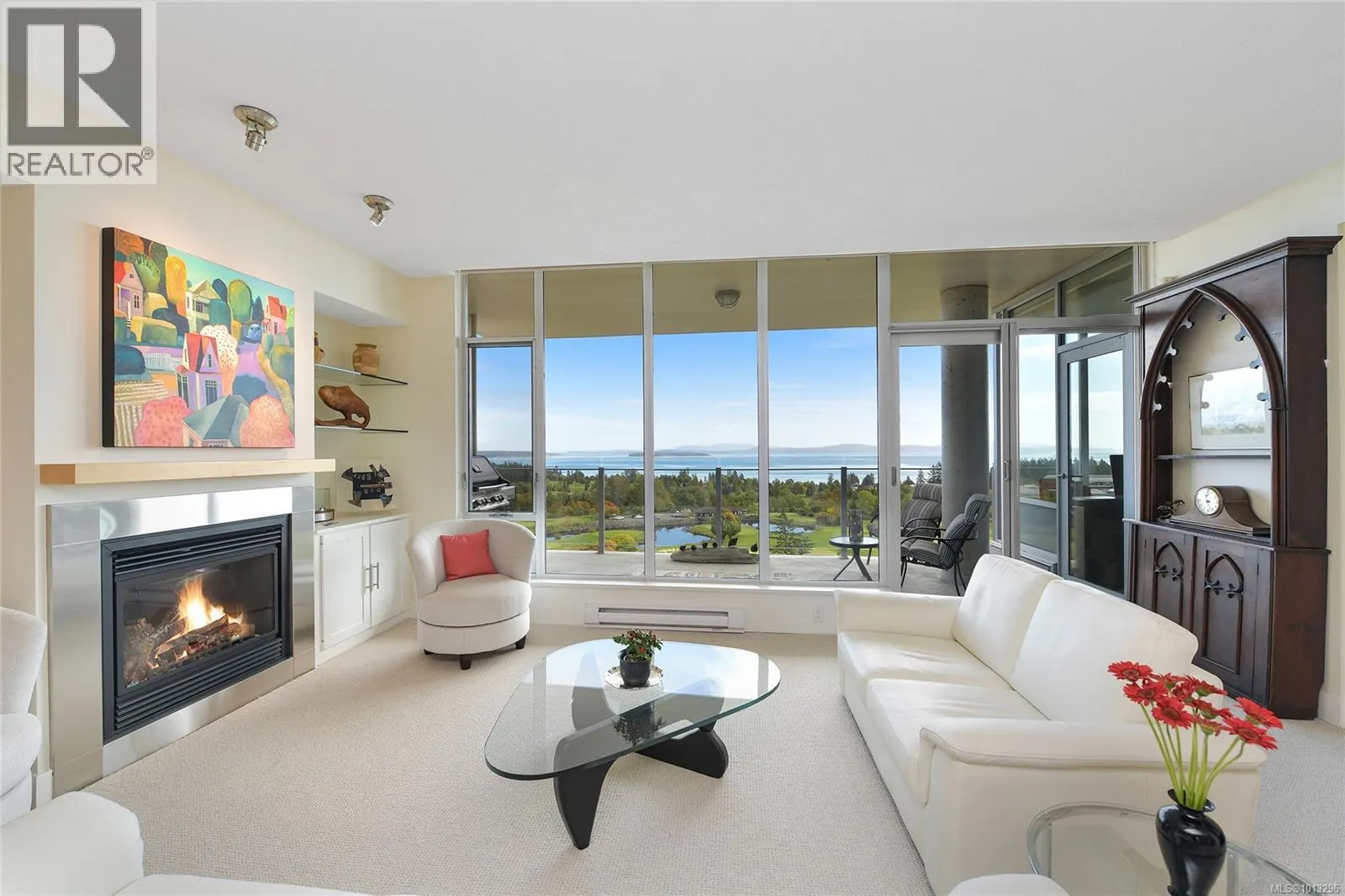 502 748 Sayward Hill Terr