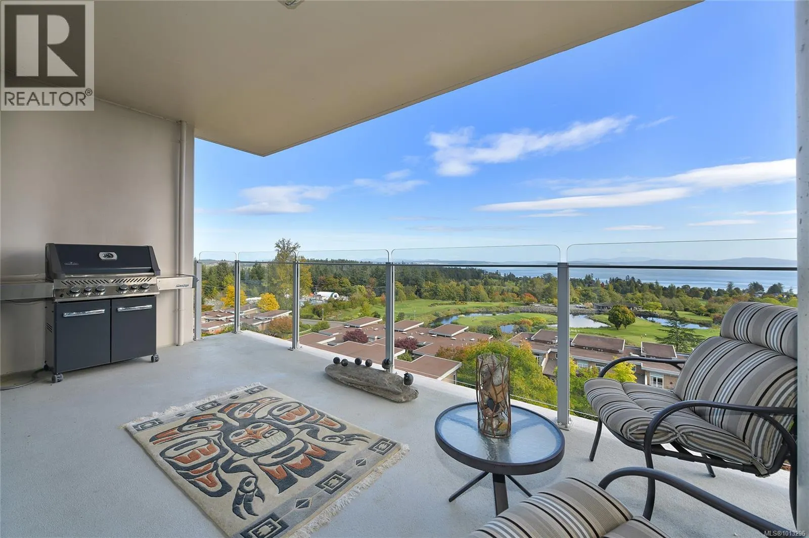 502 748 Sayward Hill Terr
