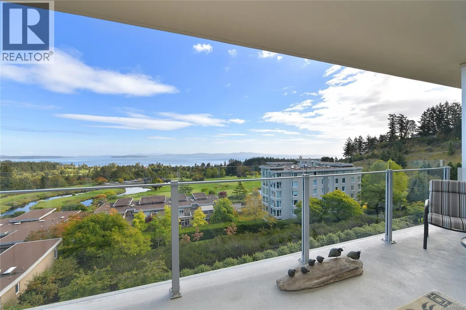 502 748 Sayward Hill Terr