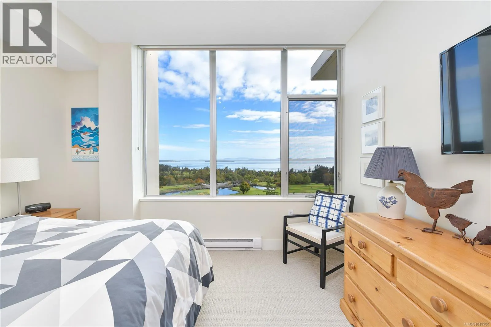502 748 Sayward Hill Terr