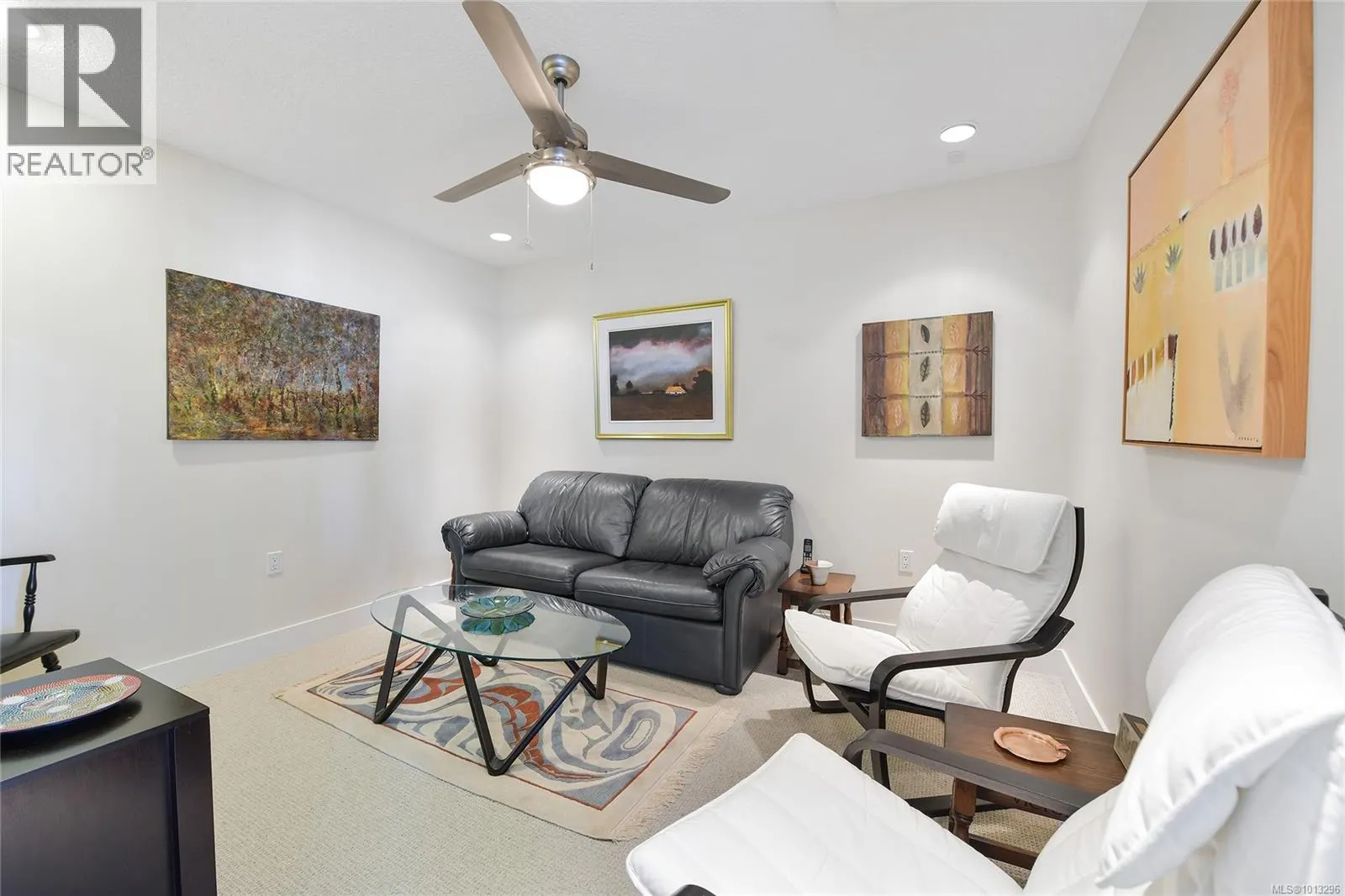502 748 Sayward Hill Terr