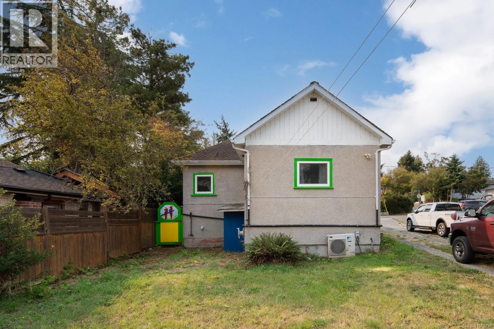 1256 Walnut St