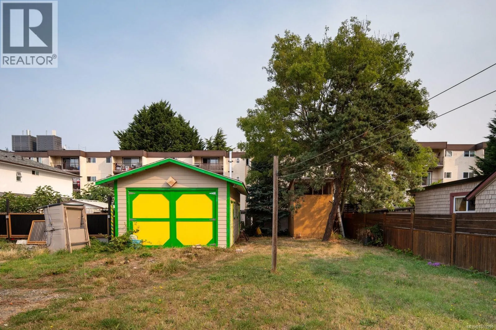1256 Walnut St