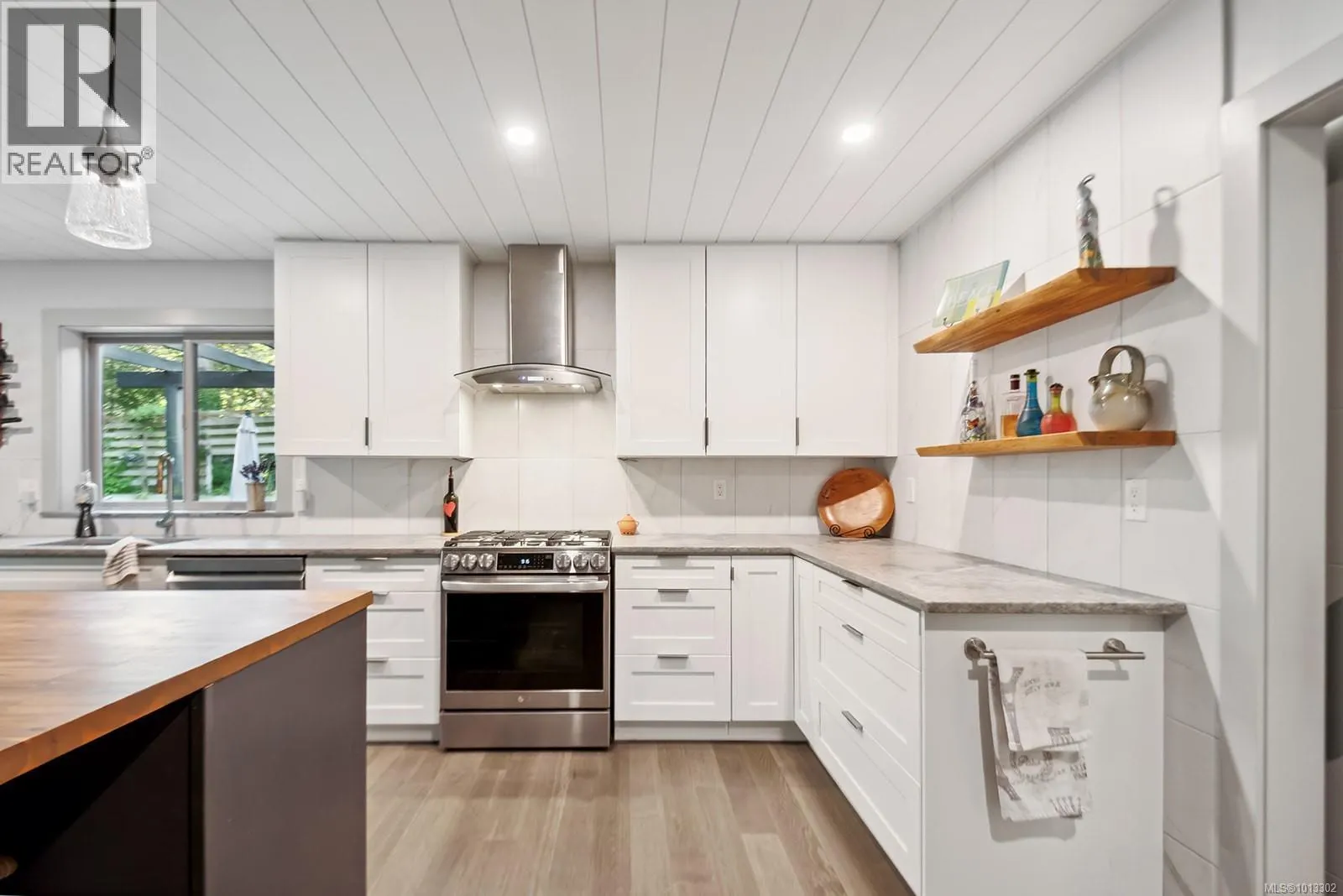 1220 Margaret Pl