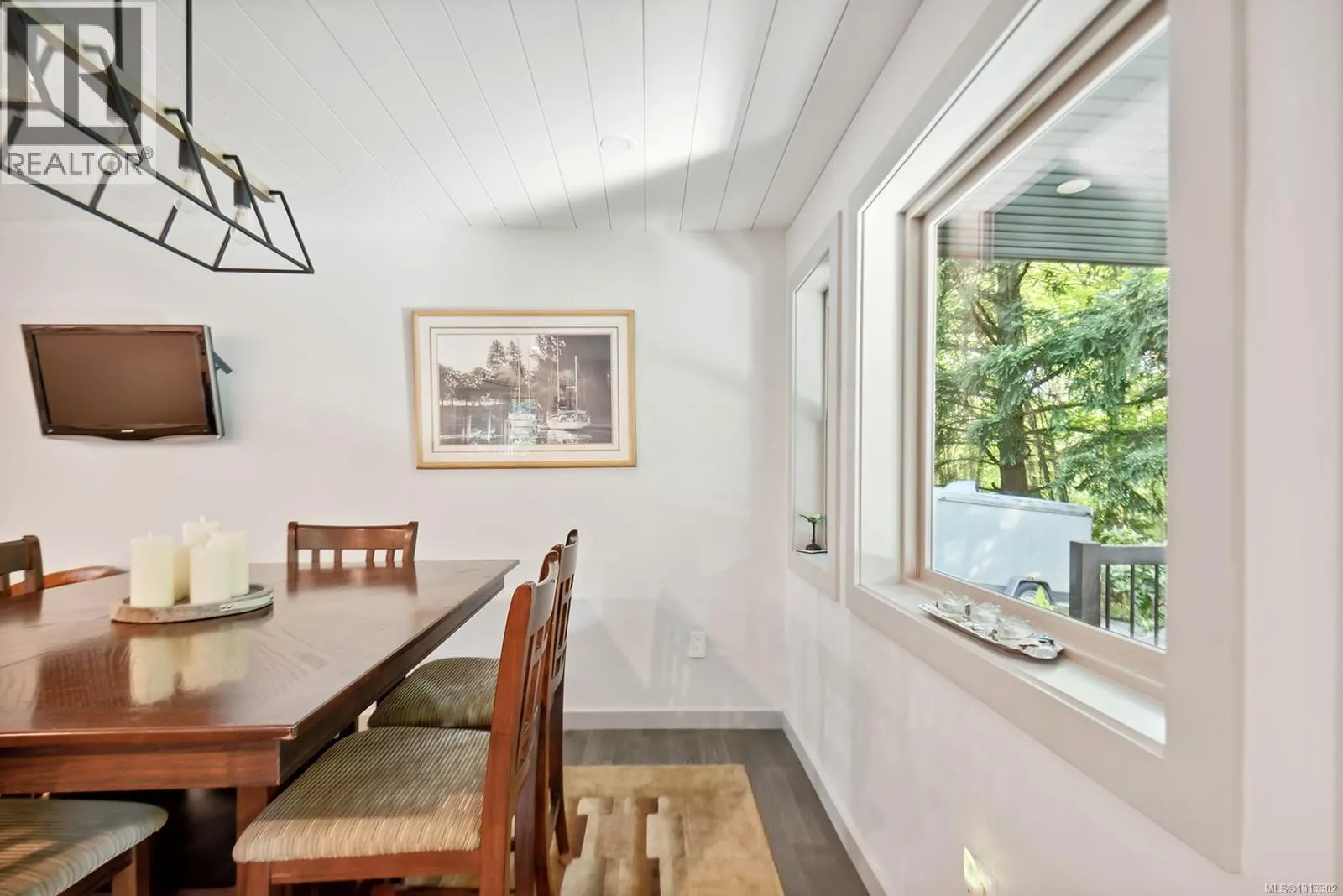 1220 Margaret Pl