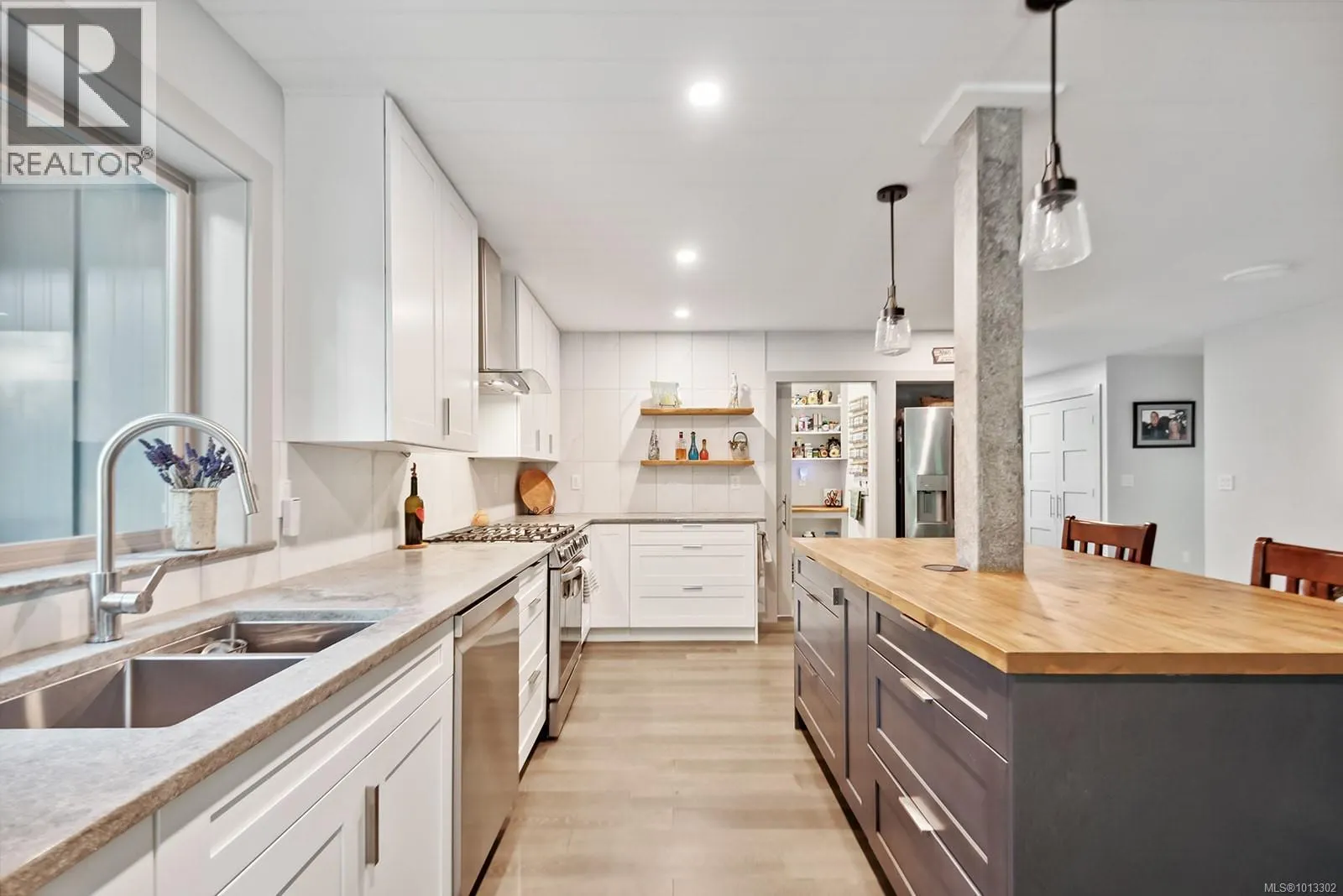 1220 Margaret Pl