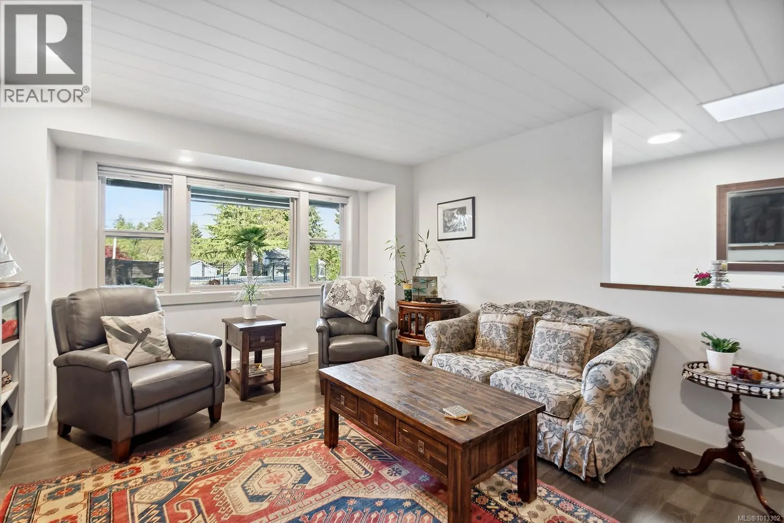 1220 Margaret Pl