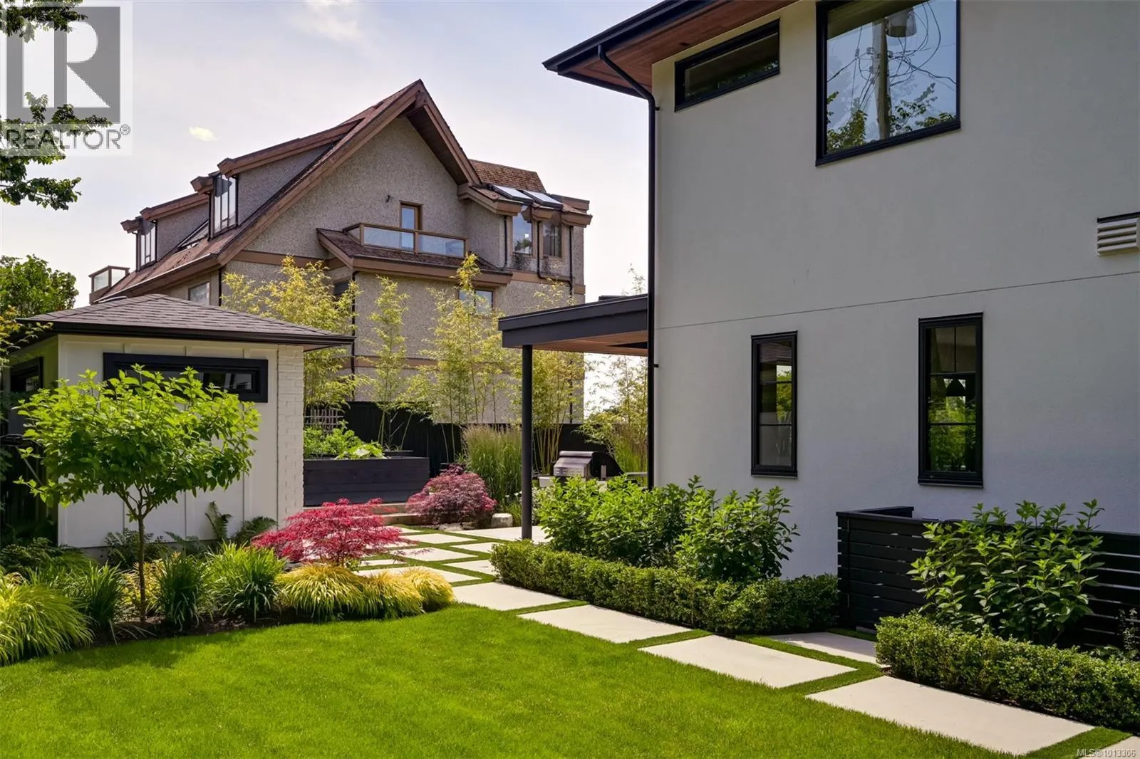 717 Robleda Cres