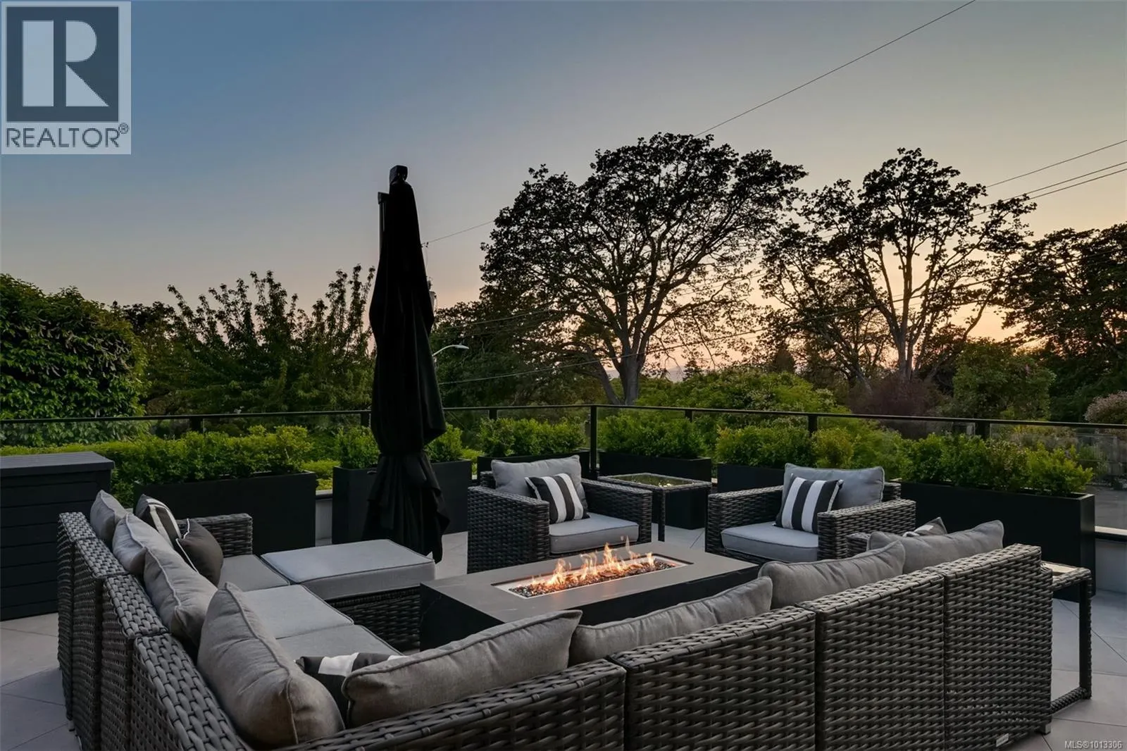 717 Robleda Cres