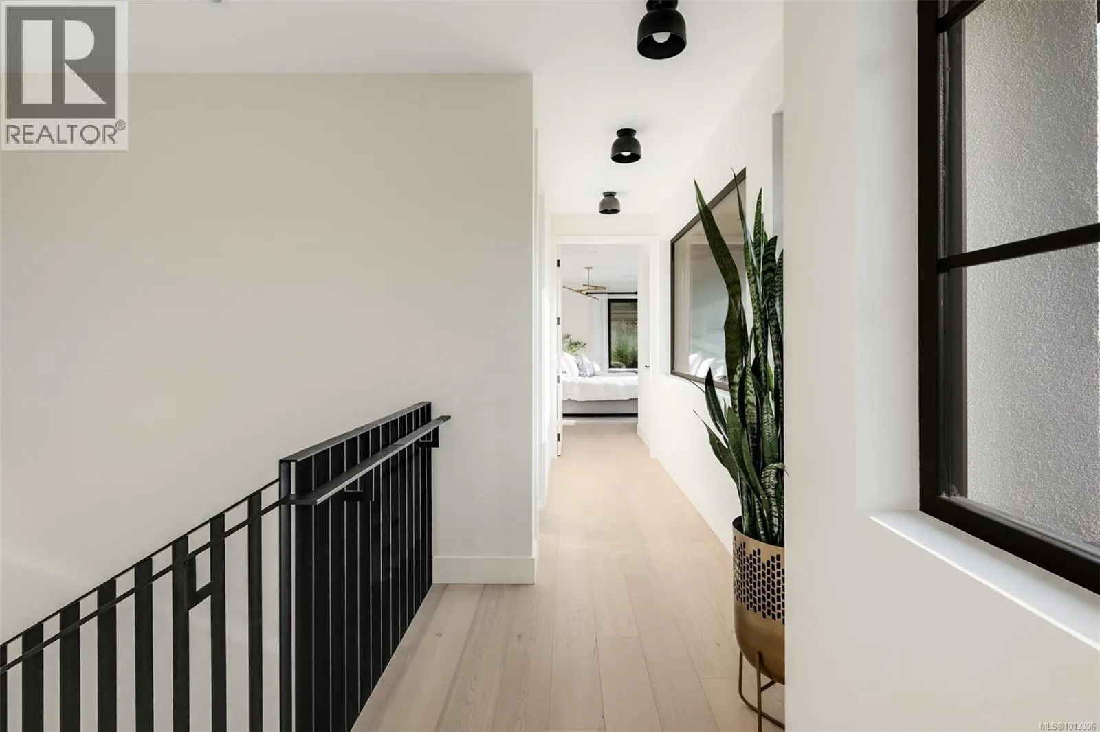 717 Robleda Cres